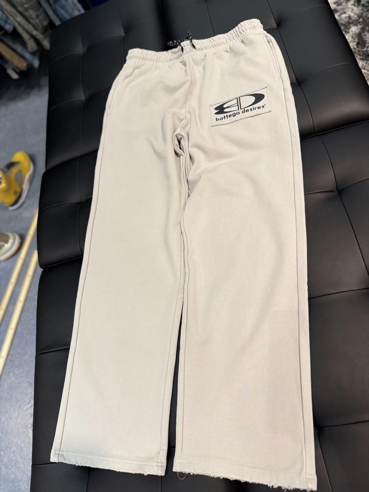Bottega Veneta Bottega Desires Men’s Size Large Sweatpants Grey Size US 34 / EU 50 - 2 Thumbnail