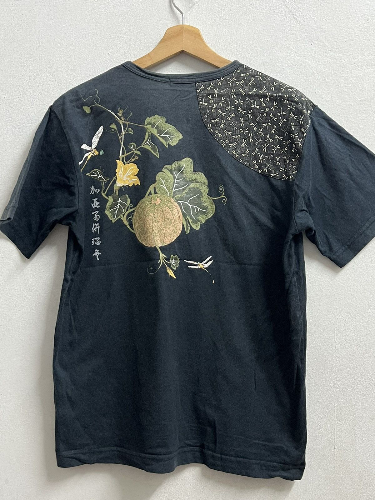 Karl Helmut Karl Helmut tee Seditionaries Japan calligraphy dragonfly Size US M / EU 48-50 / 2 - 5 Thumbnail