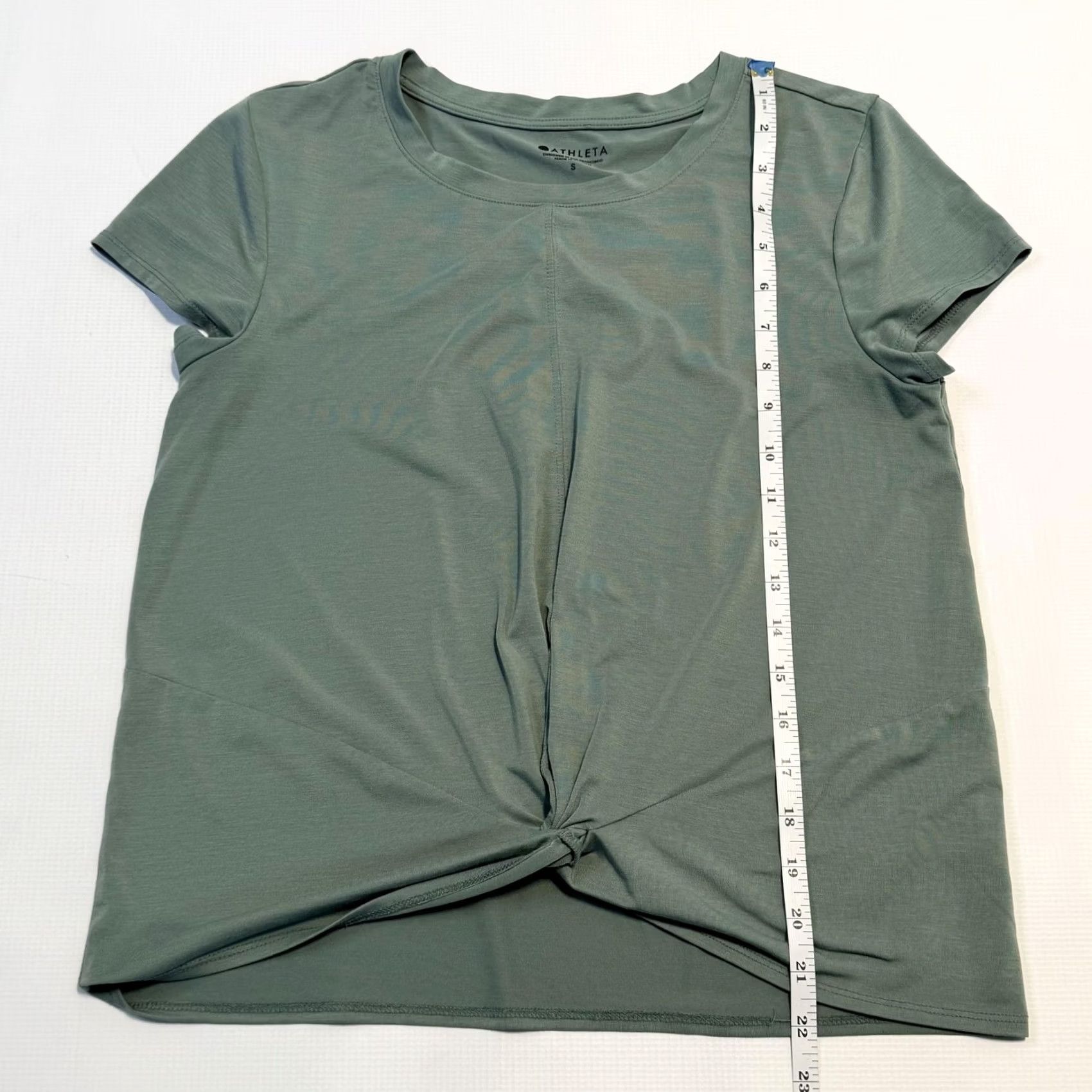 Athleta Athleta Shirt Womens Small Green Short Sleeve Twist Front Lightweight Top Size S / US 4 / IT 40 - 6 Thumbnail