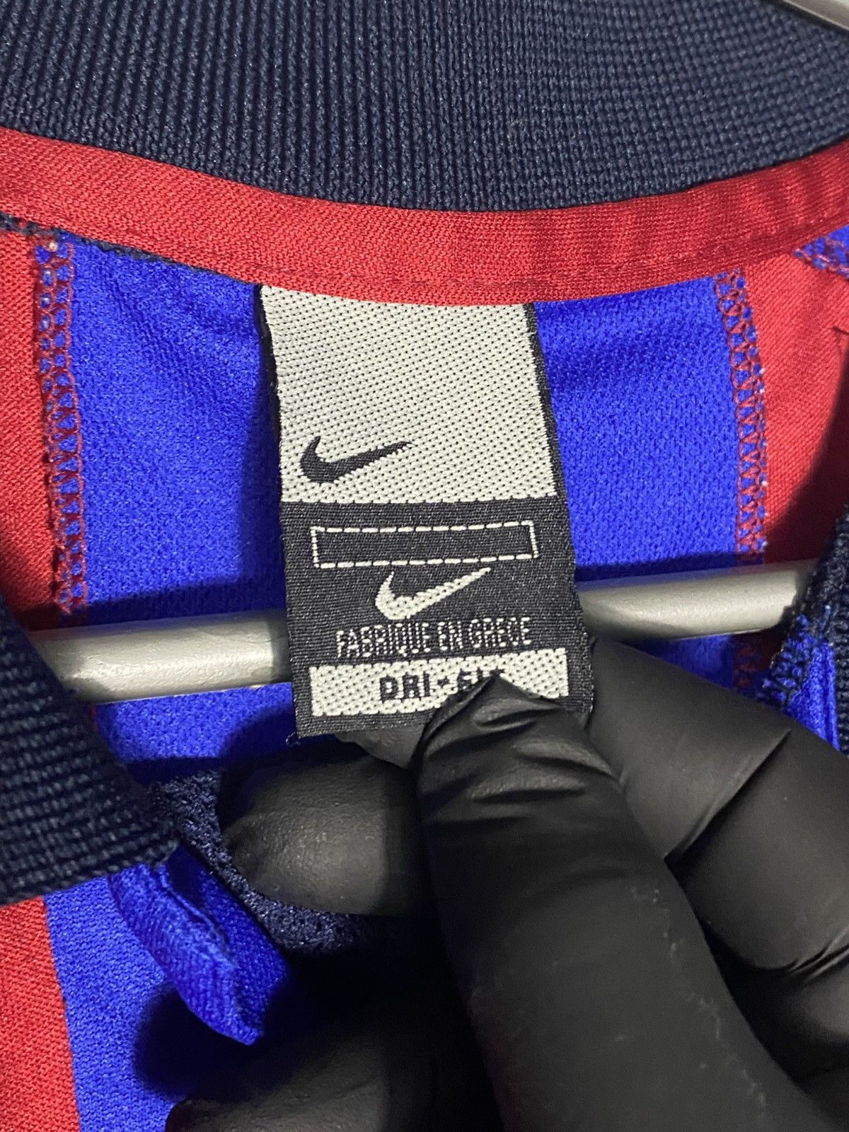 Nike Vintage Barcelona Nike Soccer Jersey 2001 Home Football kit Size US L / EU 52-54 / 3 - 3 Thumbnail