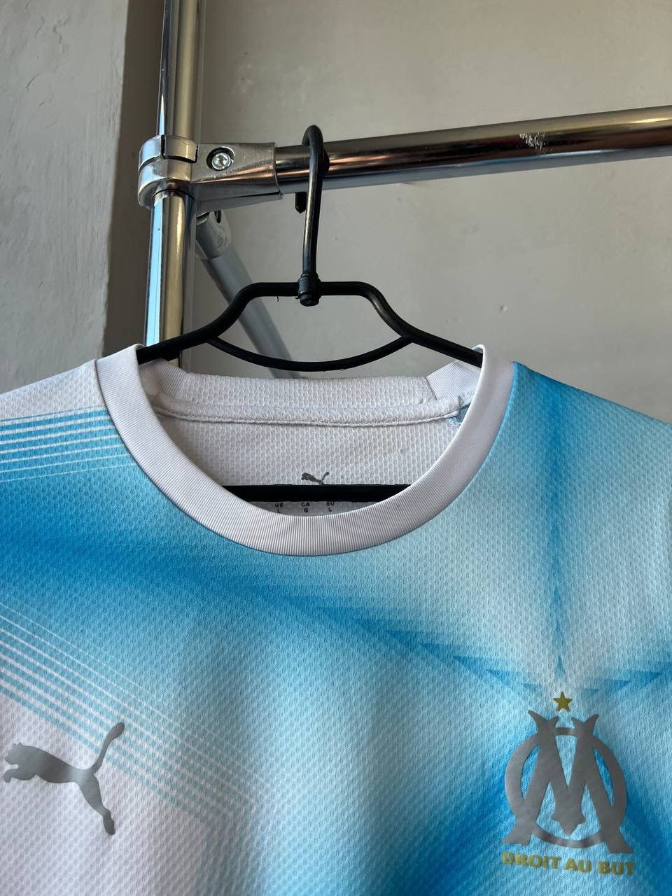 Puma 2023/24 OLYMPIQUE MARSEILLE SPECIAL SOCCER FOOTBALL JERSEY L Size US L / EU 52-54 / 3 - 5 Thumbnail