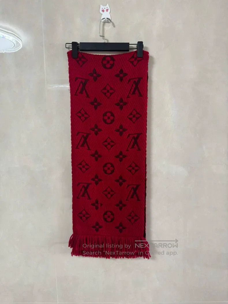 Louis Vuitton Louis Vuitton Fully printed double-sided red scarf Size ONE SIZE - 2 Thumbnail