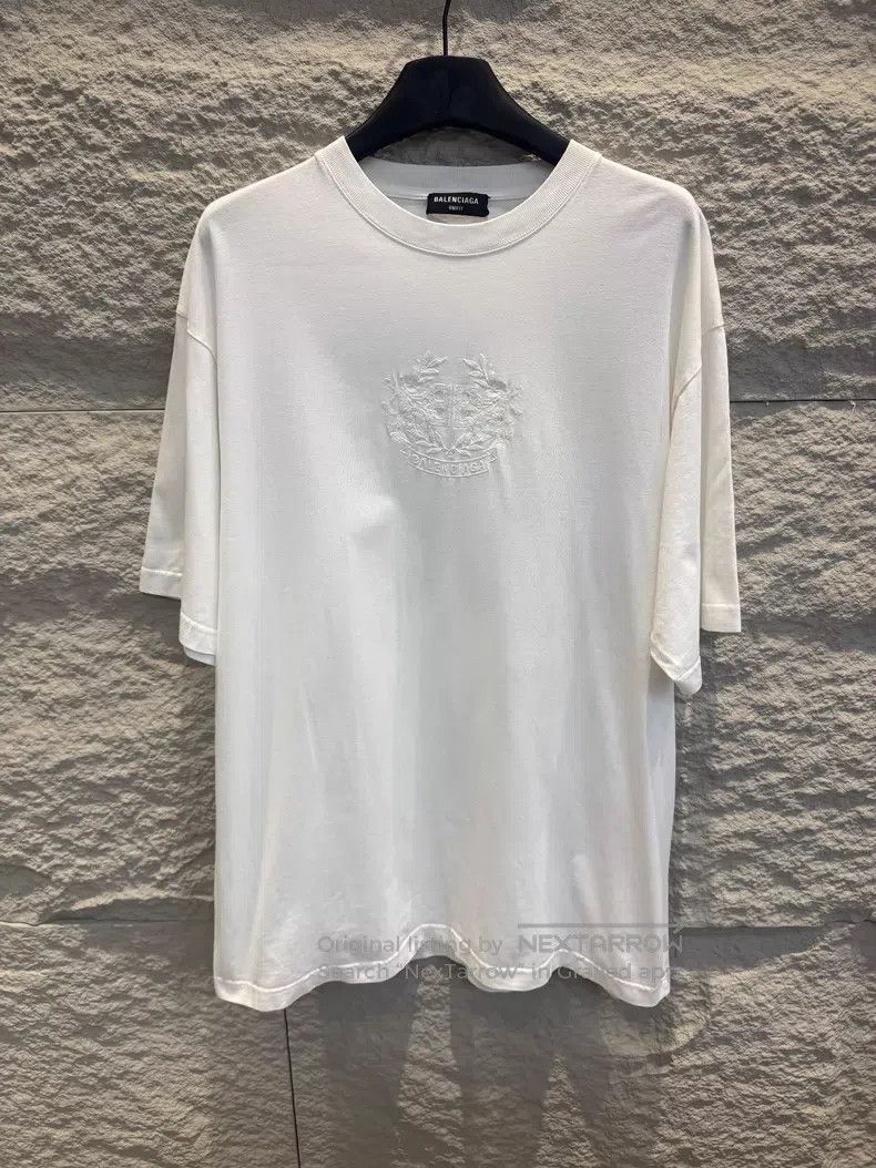 Balenciaga Balenciaga White Embroidered BB Short Sleeve T-Shirt Size US XS / EU 42 / 0 - 1 Thumbnail