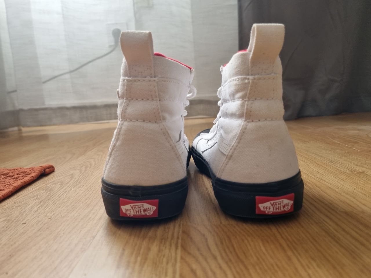 NASA × Vans Vans Sk8-Hi MTE NASA Space Voyager True White Size US 6.5 / EU 39-40 - 5 Thumbnail