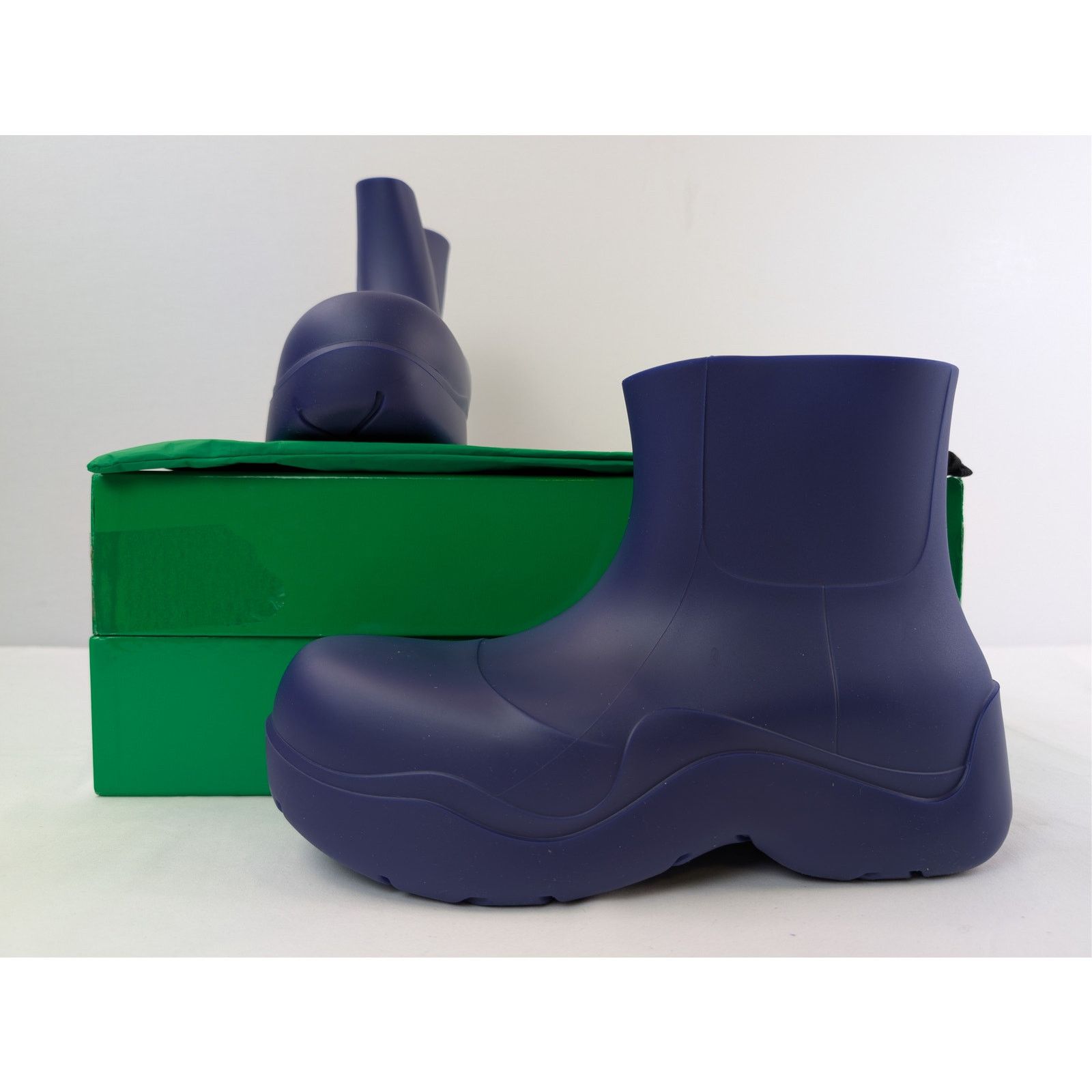 Bottega Veneta o1rshd1 Matt Rubber Puddle Ankle Boot in Unicorn Size US 10 / EU 43 - 21 Thumbnail