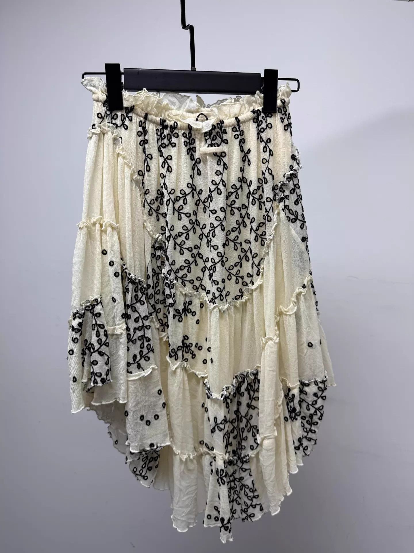 Jean Paul Gaultier Jean Paul Gaultier SOLEIL Ivory Embroidered Skirt XS Size 25" / US 0 / IT 36 - 5 Thumbnail