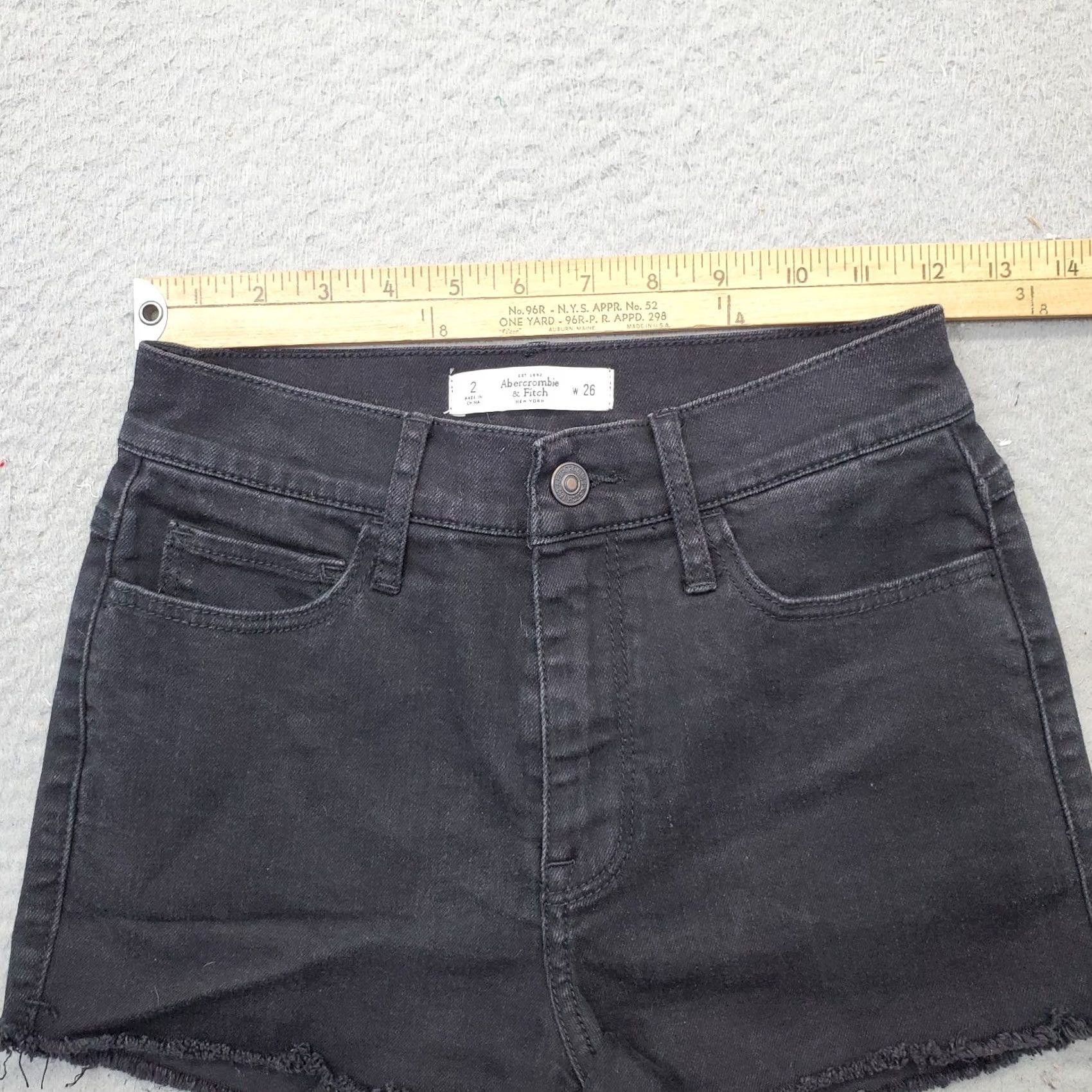 Abercrombie & Fitch Abercrombie & Fitch Women Size 2 Black Denim Cut-Off Shorts 5 Pocket Dark Wash Denim Stretch Casual Shorts Size 26" / US 2 / IT 38 - 4 Thumbnail