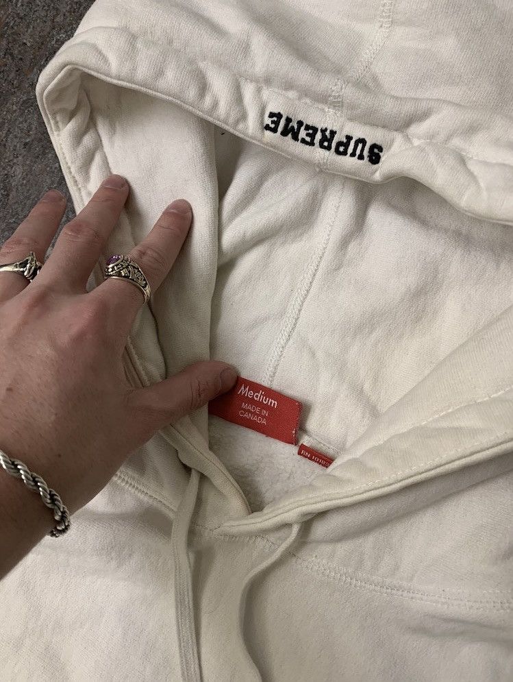 Supreme supreme hoodie medium Size US M / EU 48-50 / 2 - 5 Thumbnail