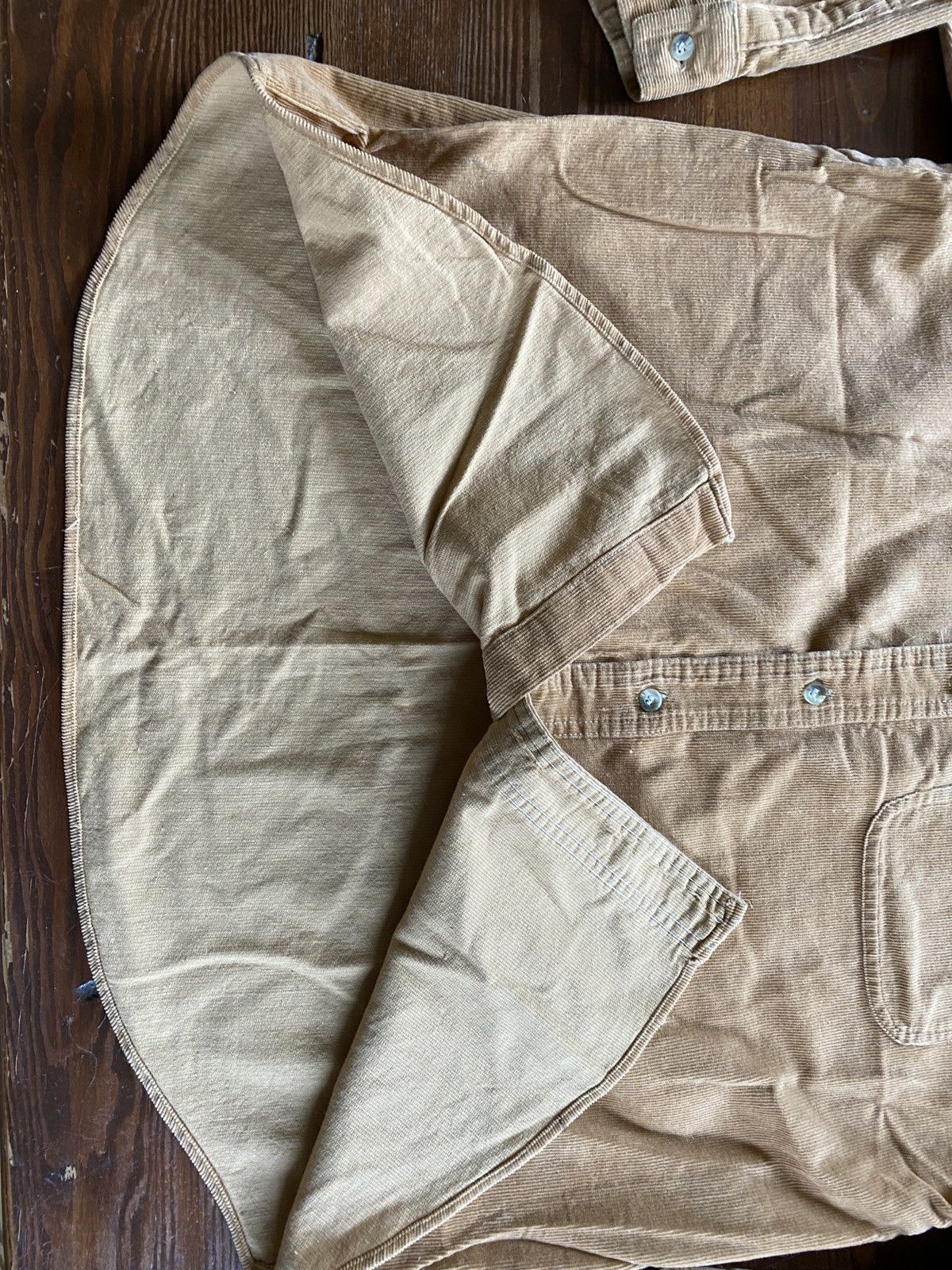 Vintage Vintage 80’s Smash Tan Camel Corduroy Button Up Shirt Size US XL / EU 56 / 4 - 5 Thumbnail