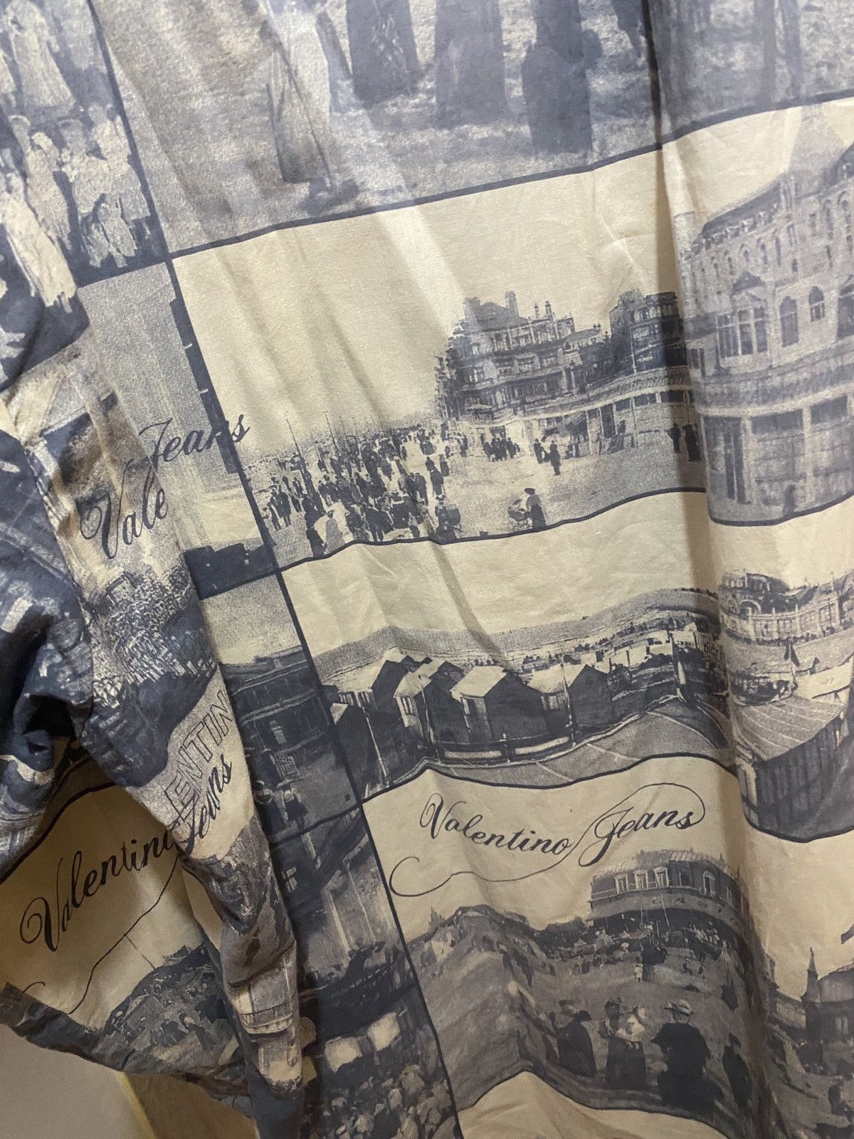 Valentino rare Valentino jeans Vintage fullprint shirt button up Size US XL / EU 56 / 4 - 10 Thumbnail