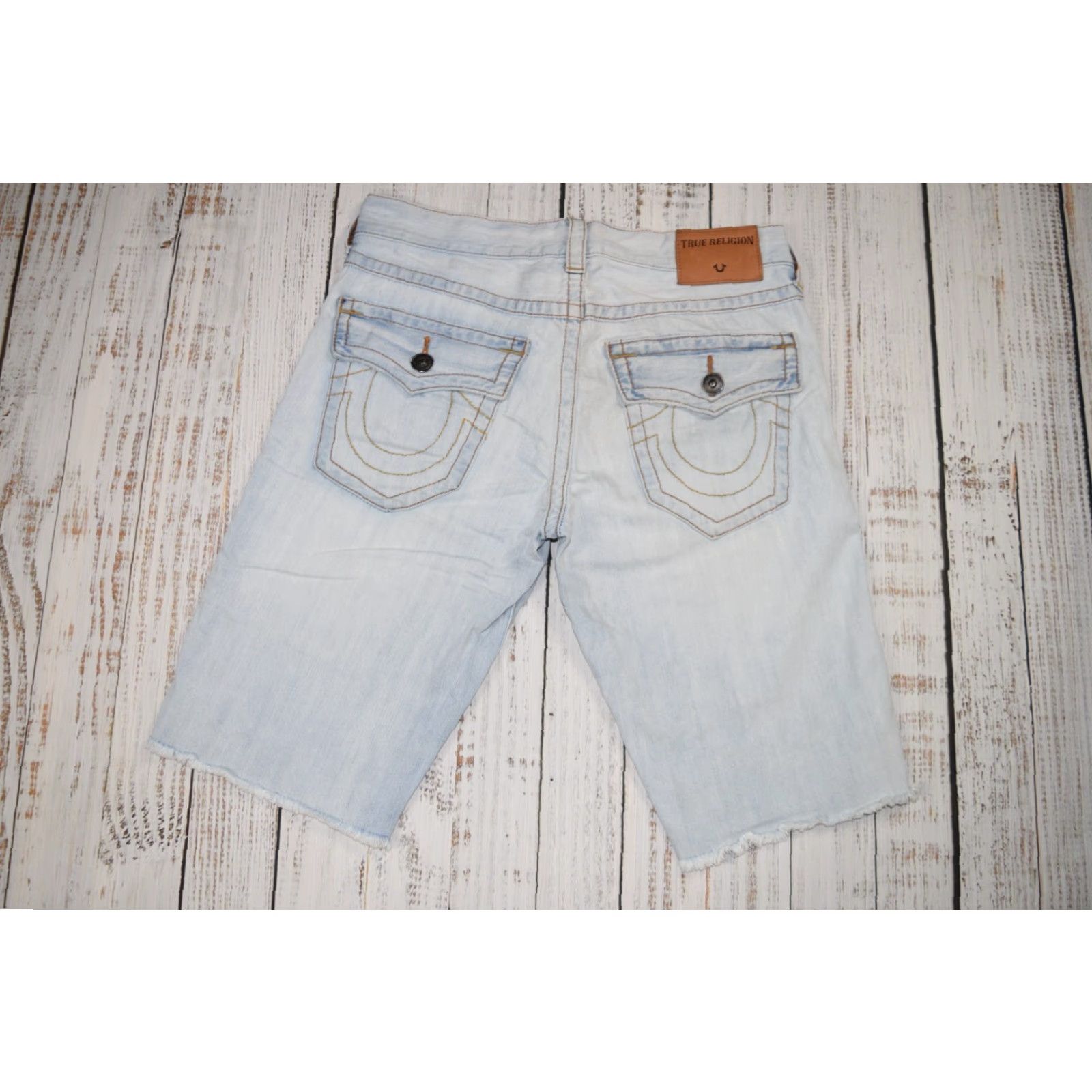 True Religion TRUE RELIGION Ricky FLAP SHORTS ULTRA BLUE LIGHT WASH CUTT OFF DENIM SHORTS 31 Size US 31 - 7 Thumbnail