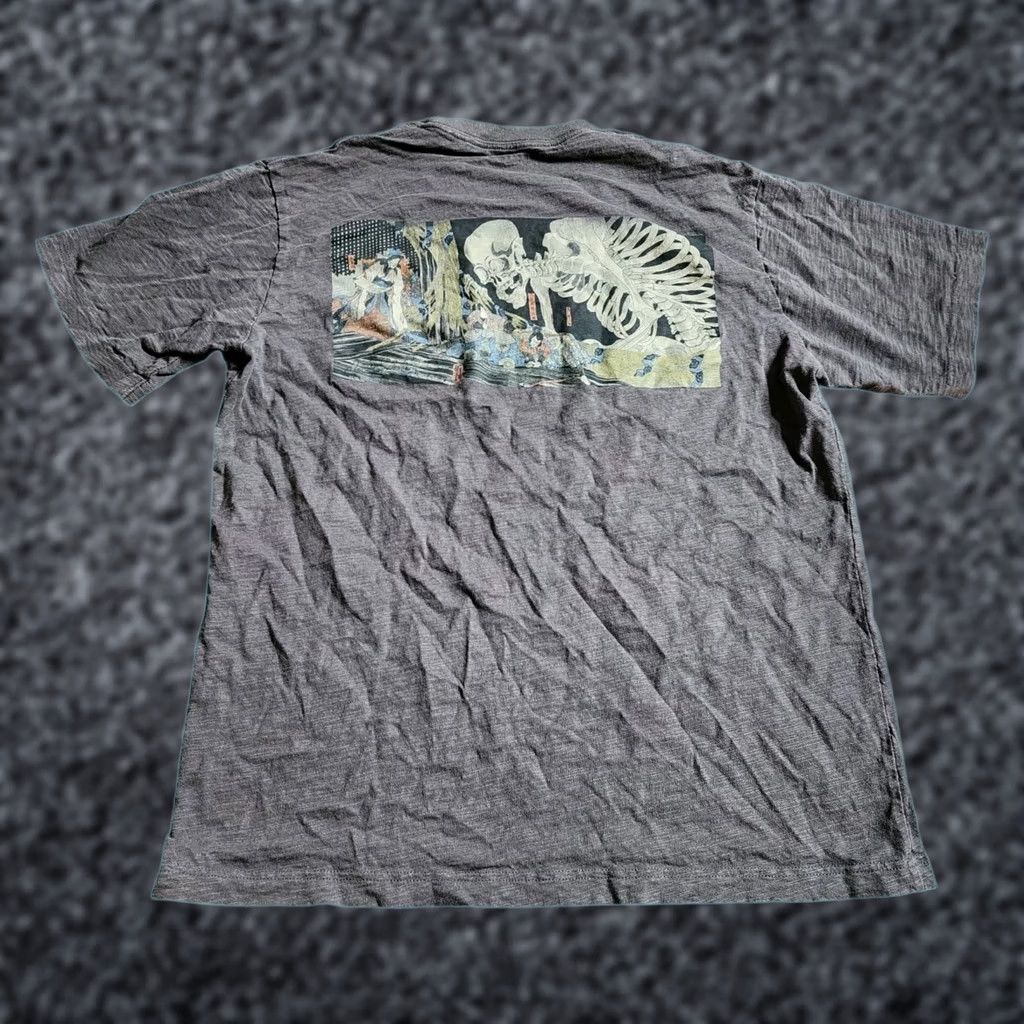 Uniqlo UNIQLO Mens M Ukiyo-e Museum of Fine Arts Boston UT Double Sided Skeleton T-Shirt Gray Cotton Crew Neck Short Sleeve Regular Size M Mens Size US M / EU 48-50 / 2 - 1 Thumbnail