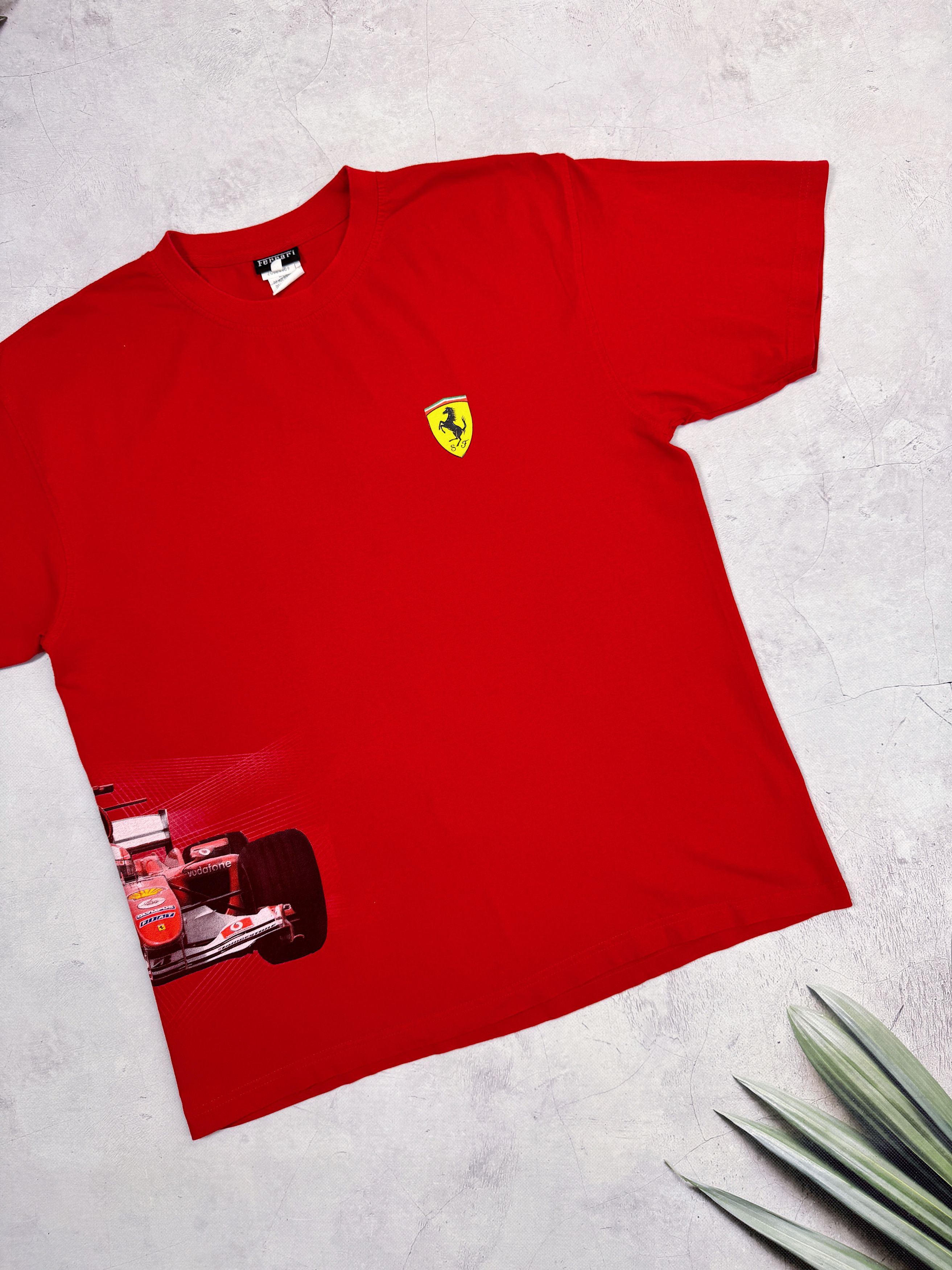 Ferrari Vintage Ferrari T-Shirt F1 Team Racing Car Logo Vodafone Size US L / EU 52-54 / 3 - 5 Thumbnail