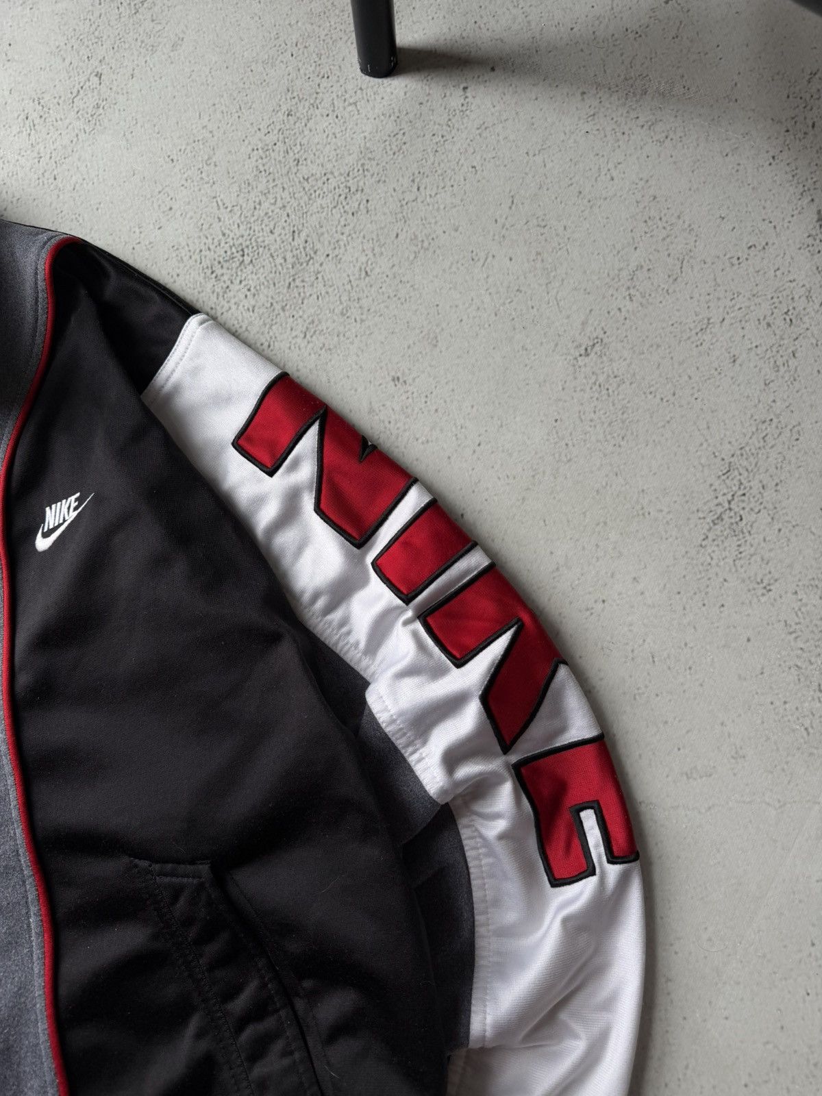 Nike Nike Vintage Big Logo Sport Mens S Zip Track Jacket Size US S / EU 44-46 / 1 - 8 Thumbnail