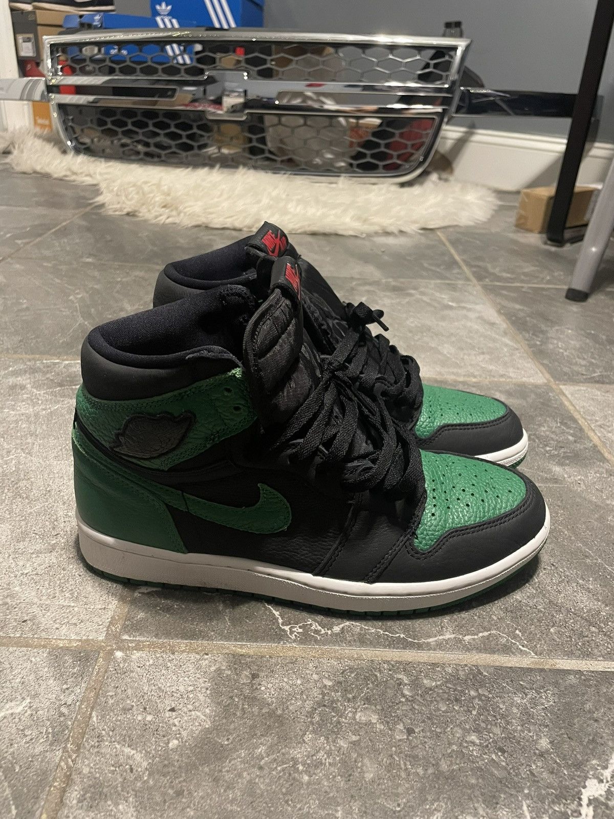 Jordan Brand × Nike Jordan 1 Retro high Size US 8.5 / EU 41-42 - 2 Thumbnail