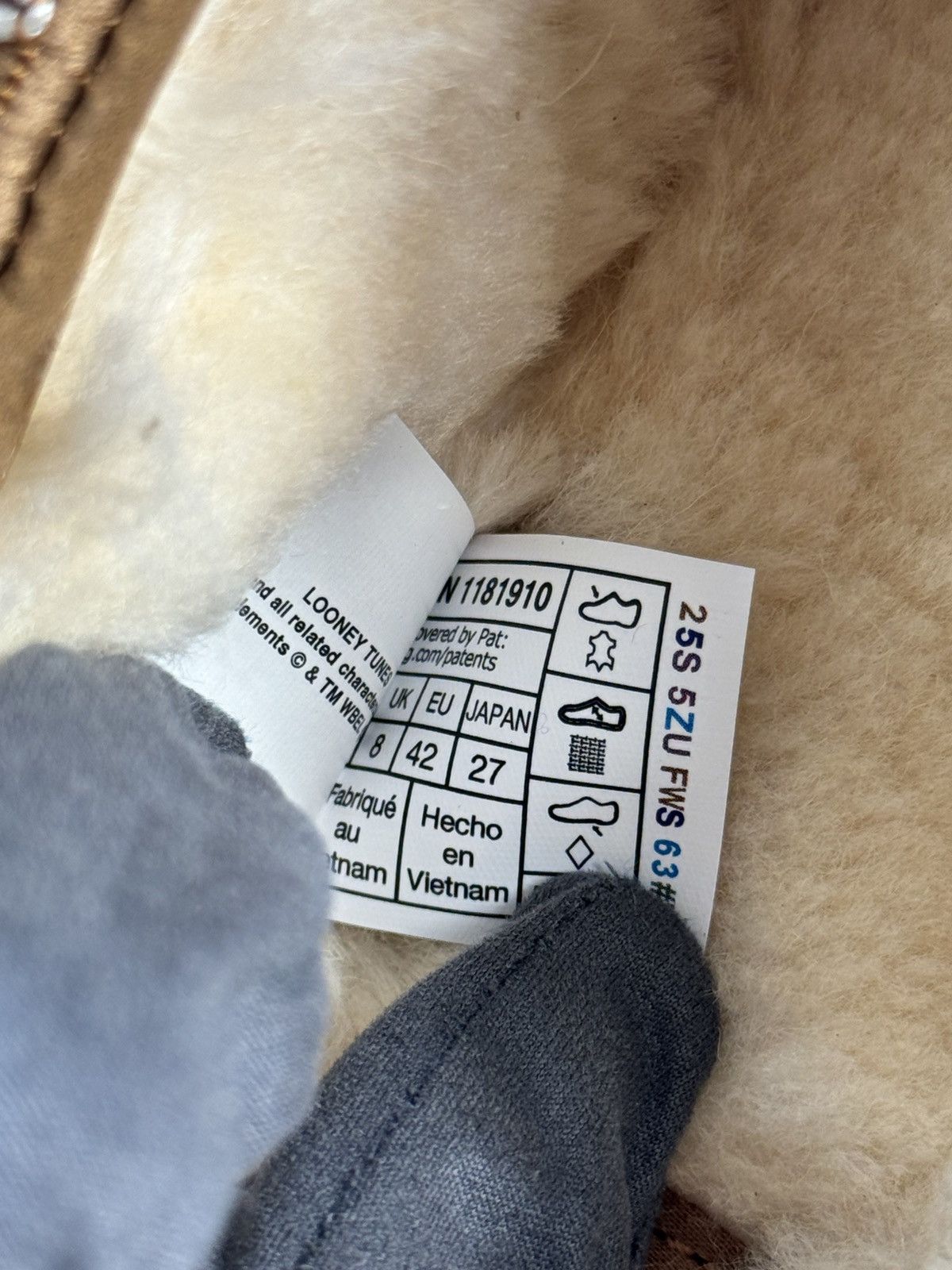 Palace × Ugg LOONEY TUNES UGGS Size US 10 / EU 43 - 9 Thumbnail
