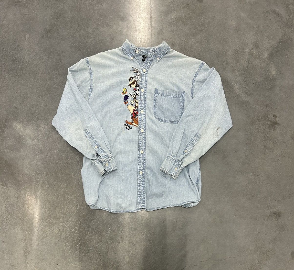 Vintage × Warner Bros Vintage Looney Toons denim button-up Size US S / EU 44-46 / 1 - 1 Thumbnail