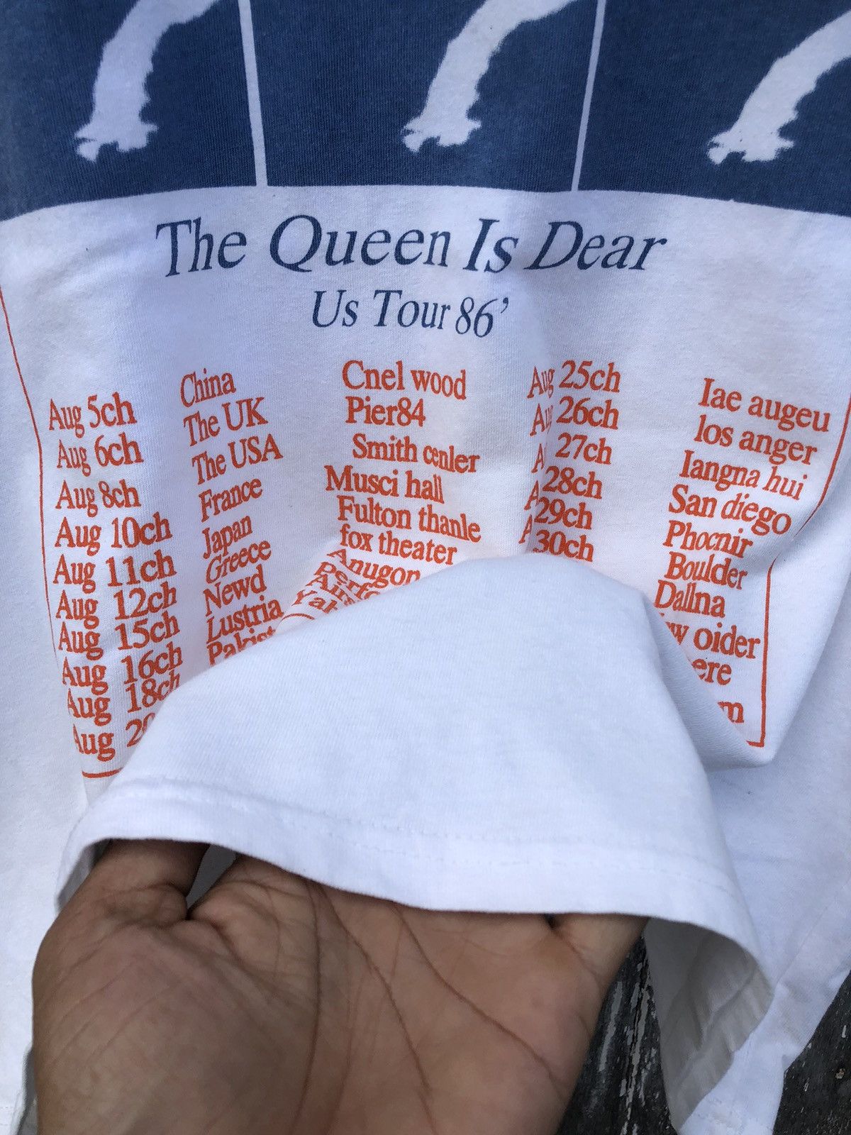Band Tees Parody Band The Smiths The Queen Is Dear Tour 86 Boxy Tee Size US L / EU 52-54 / 3 - 8 Thumbnail