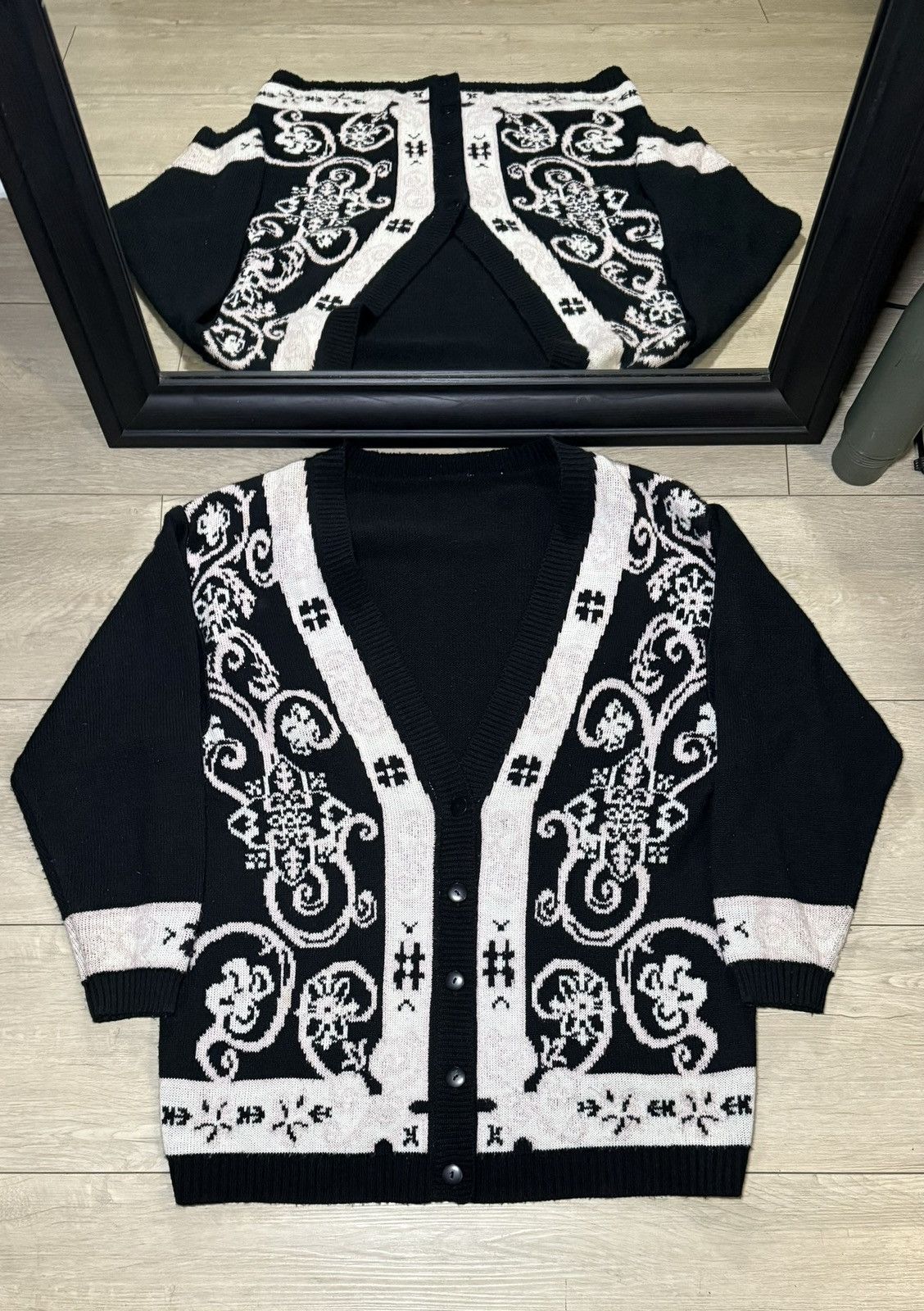 Other Vintage 1990s Gothic / Grunge Pink White Black Cardigan Size L / US 10 / IT 46 - 1 Thumbnail