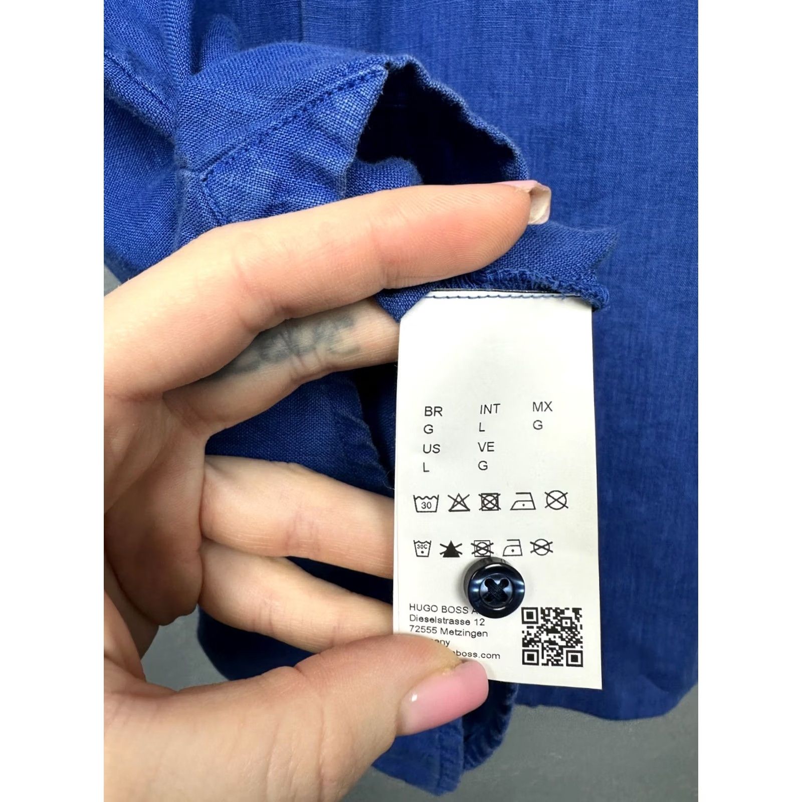 Hugo Boss HUGO BOSS Mens LINEN Short Sleeve Shirt L Blue Button-Up Shirt Mens Size US L / EU 52-54 / 3 - 5 Thumbnail