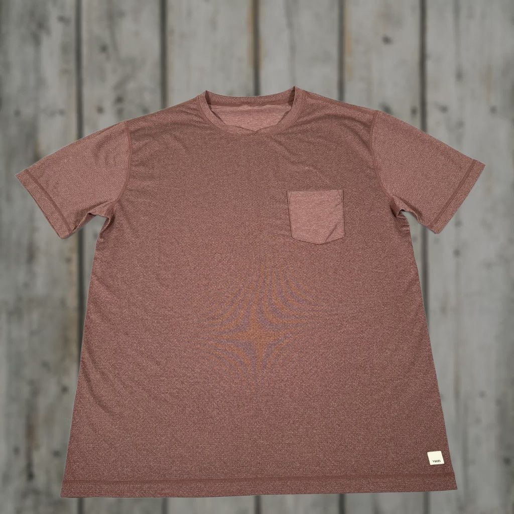 Vuori Vuori Shirt Mens XL Red Tradewind Performance Pocket Lightweight Gym Work Out Size US XL / EU 56 / 4 - 1 Thumbnail