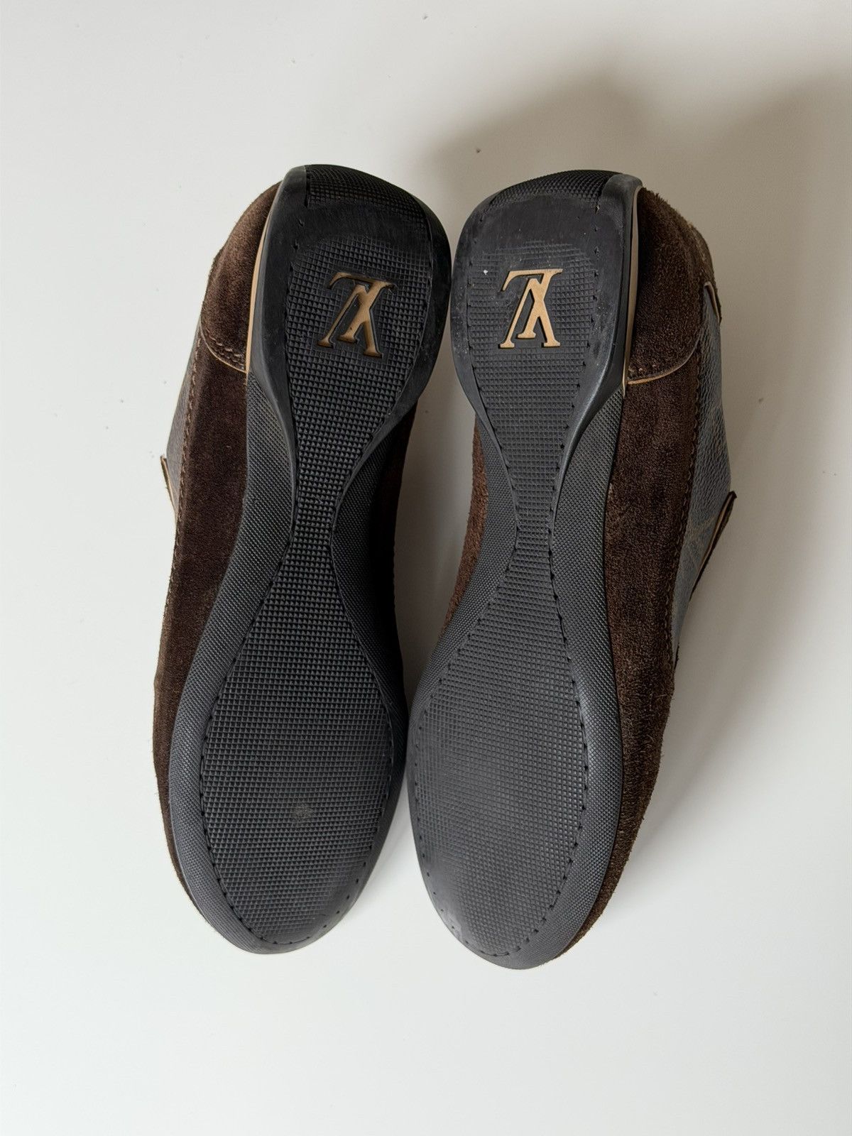 Louis Vuitton LOUIS VUITTON 2008 Monogram Low Profile Sneakers LV trainers Size US 6 / IT 36 - 18 Thumbnail