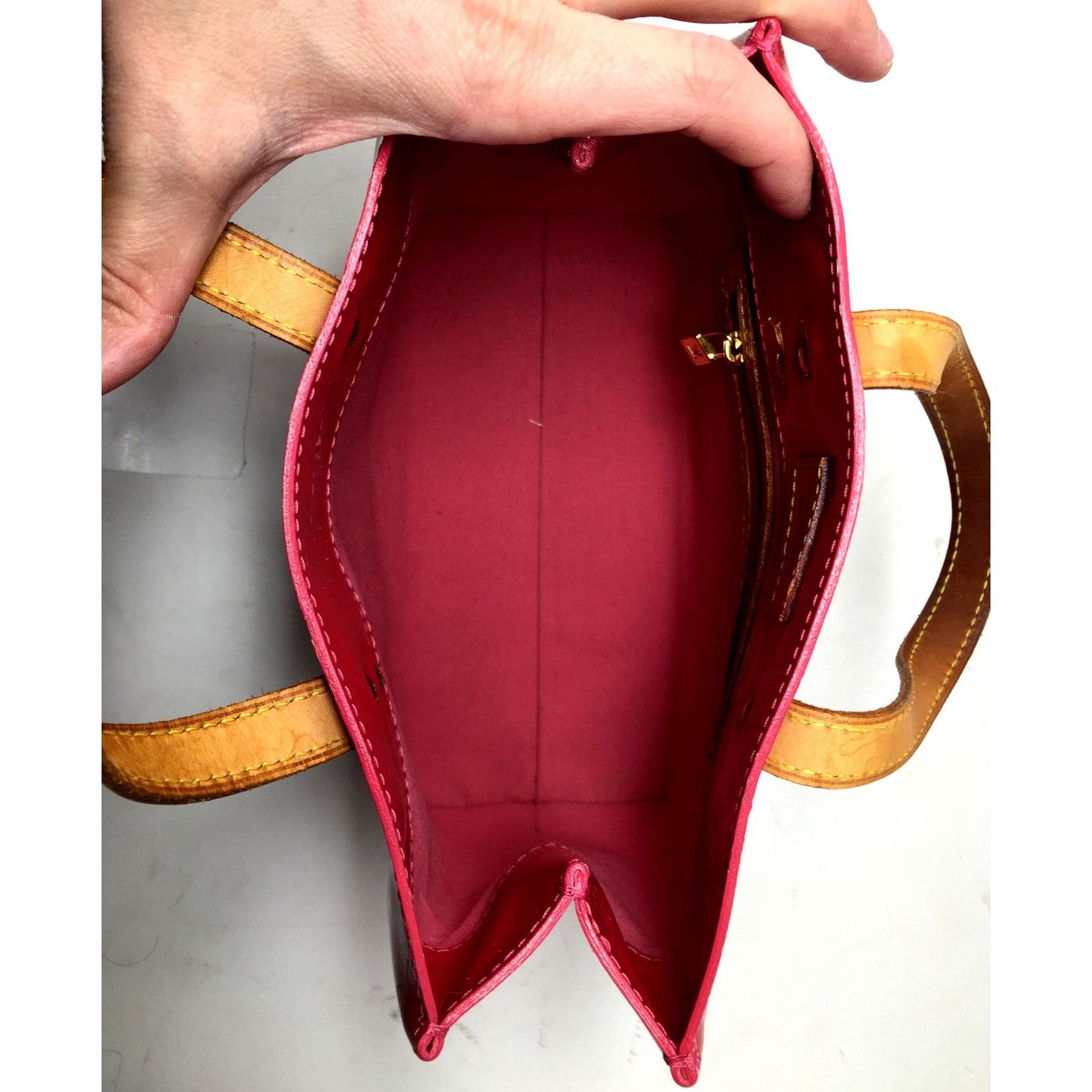 Louis Vuitton Louis Vuitton Monogram Vernis Reade PM Hand Bag - Red M91088 Size ONE SIZE - 8 Thumbnail