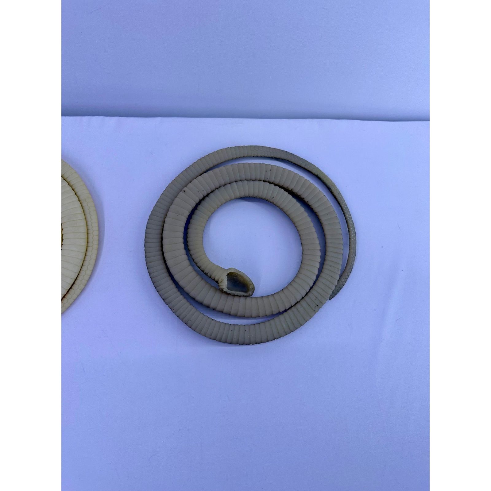 & Other Stories Plastic Snakes Bundle Of 2 Green And Tan 56” long Size ONE SIZE - 9 Thumbnail
