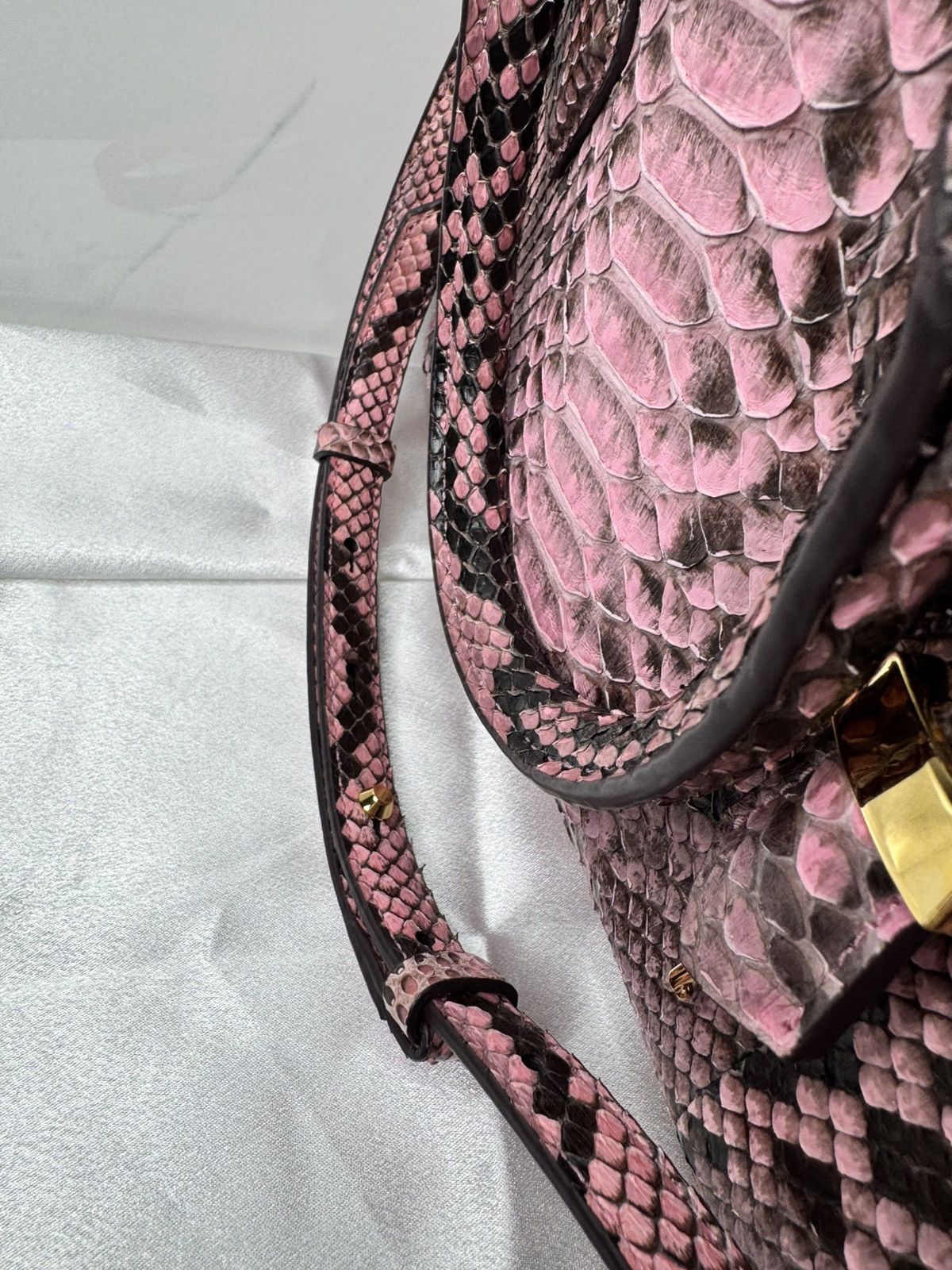 Michael Kors RARE 2015 Michael Kors Pink Python Casey Satchel Bag Size ONE SIZE - 6 Thumbnail