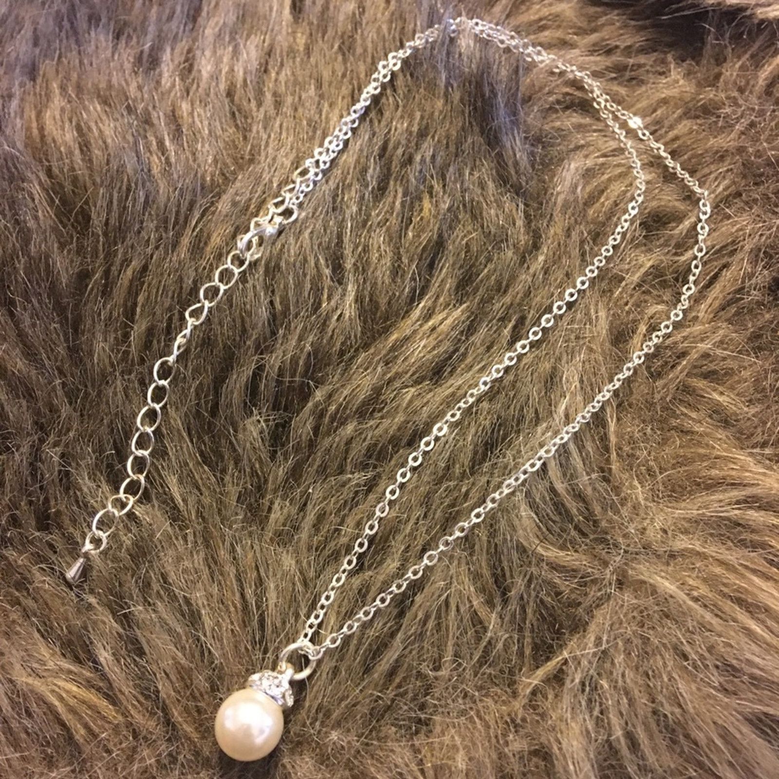 Jewelry Rhinestone bead capped faux pearl on silver chain Size ONE SIZE - 8 Thumbnail