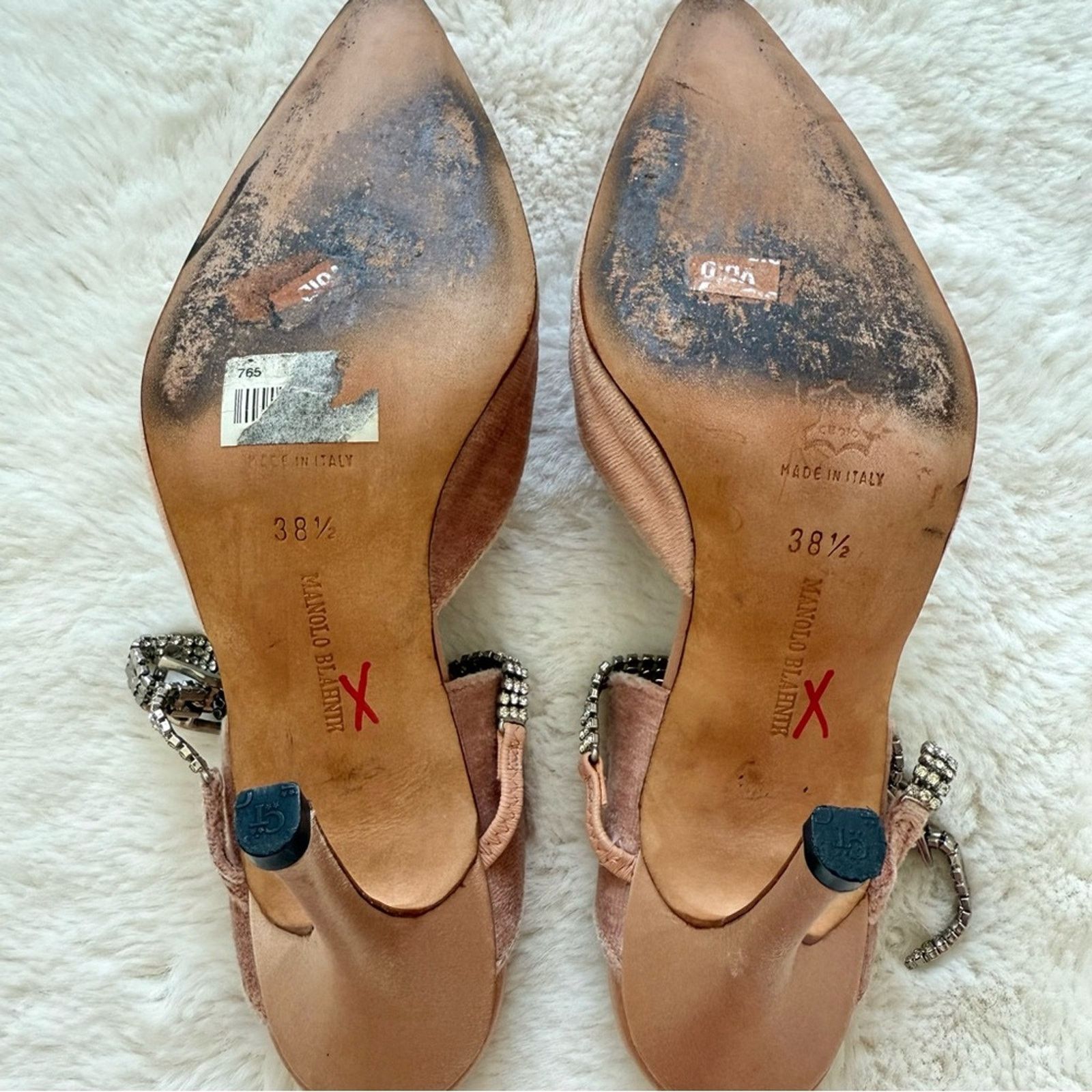 Manolo Blahnik Manolo Blahnik RARE velvet high heels shoes 38.5 EU Size US 8.5 / IT 38.5 - 9 Thumbnail