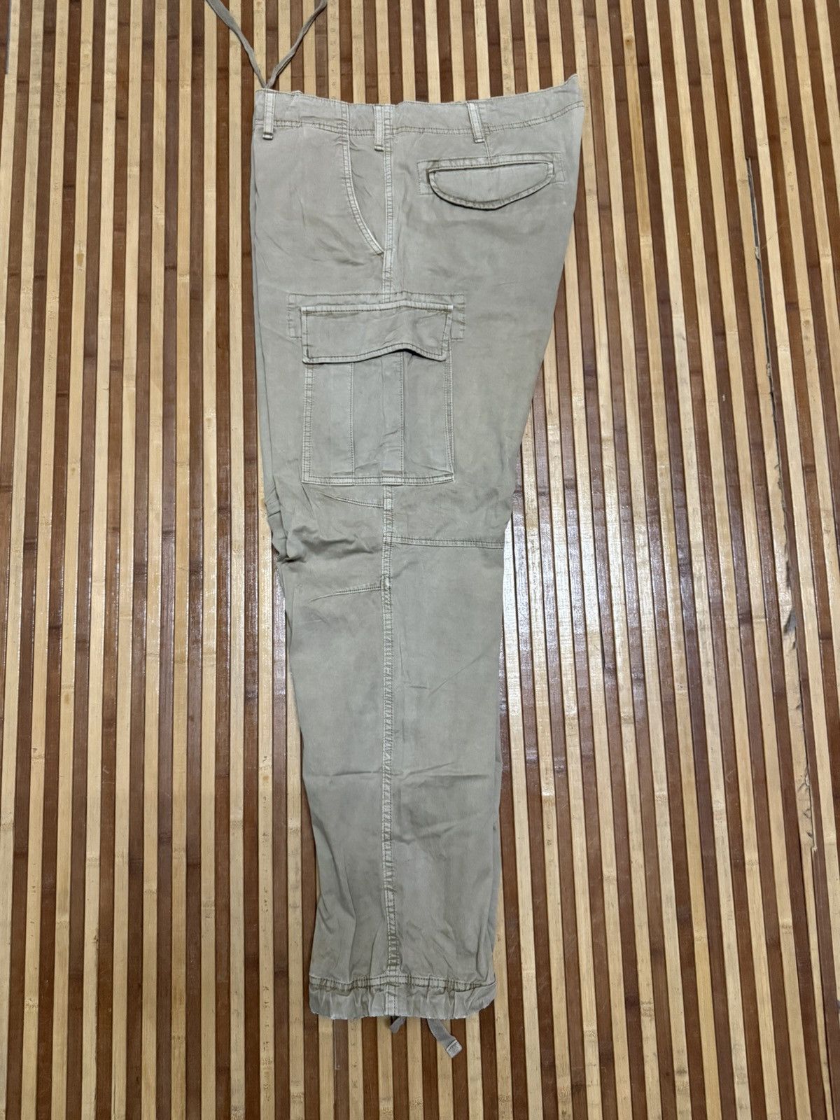 Uniqlo Uniqlo Cargo Pants Streetwear W38X32 Size US 38 / EU 54 - 10 Thumbnail