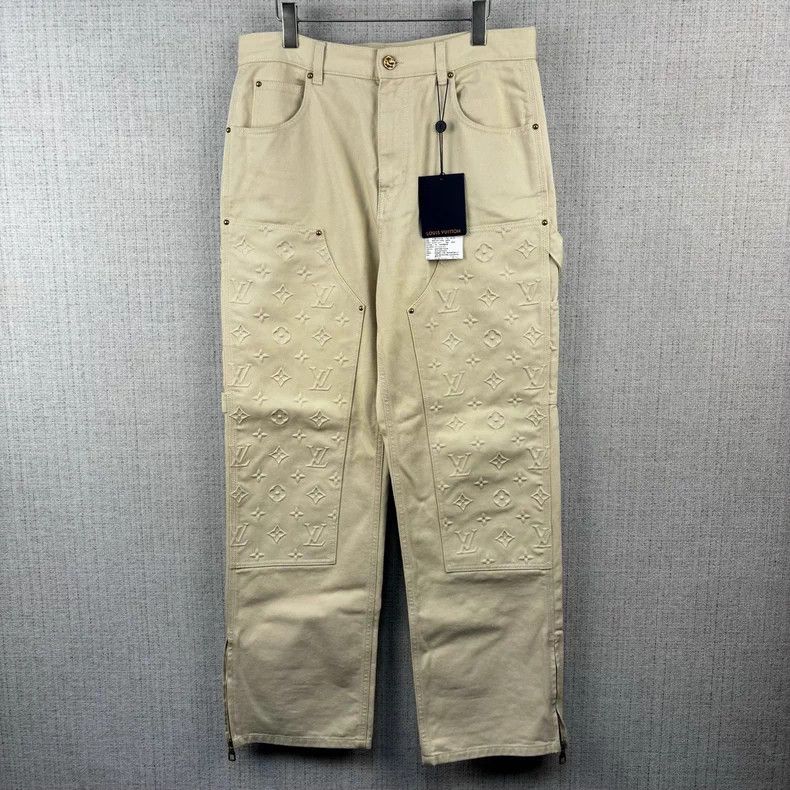 Louis Vuitton Louis Vuitton Lumber Embossed Logo Jeans Size US 33 - 1 Thumbnail