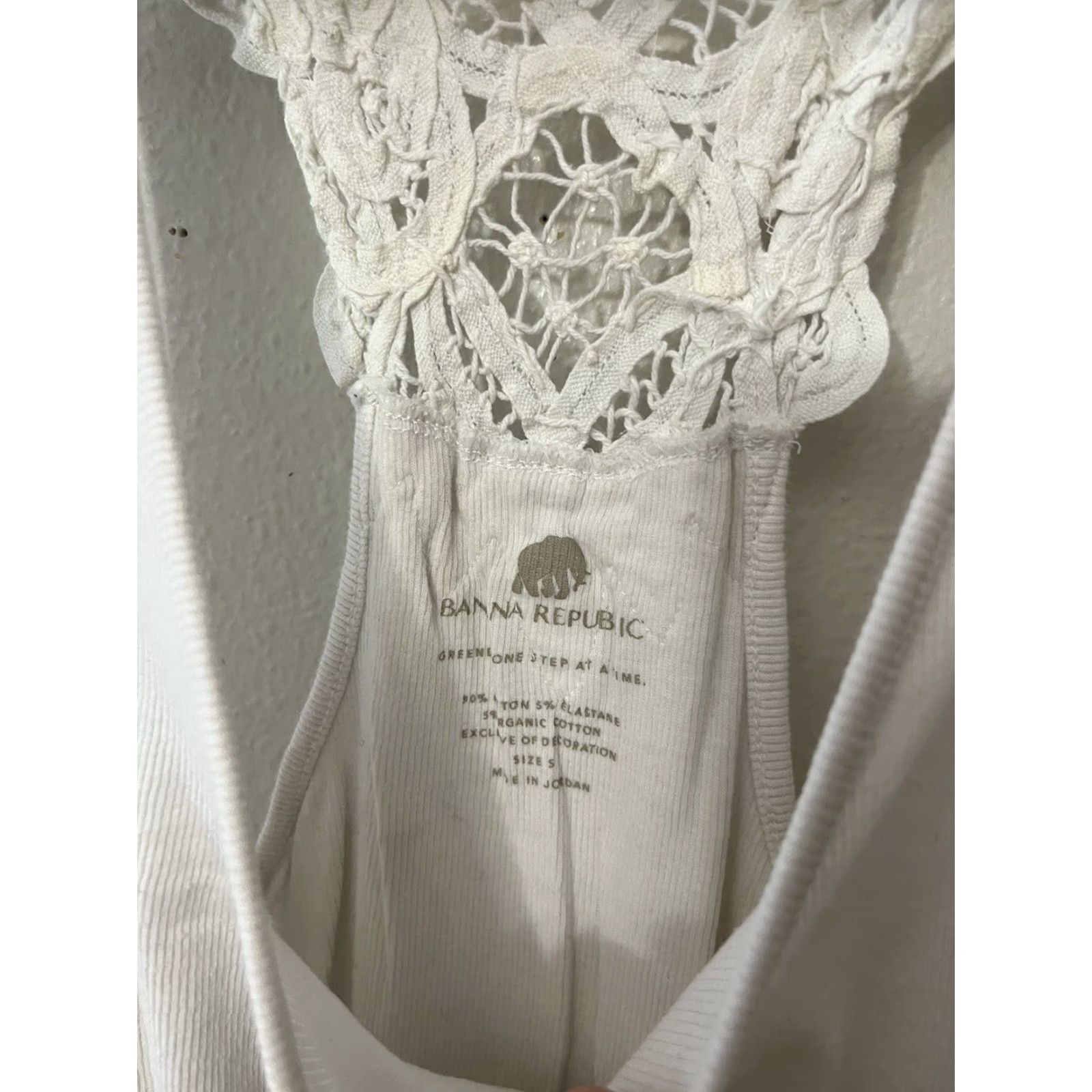Banana Republic Banana Republic tank size Small White Cotton Blend Solid Womens Blouse Size S / US 4 / IT 40 - 3 Thumbnail
