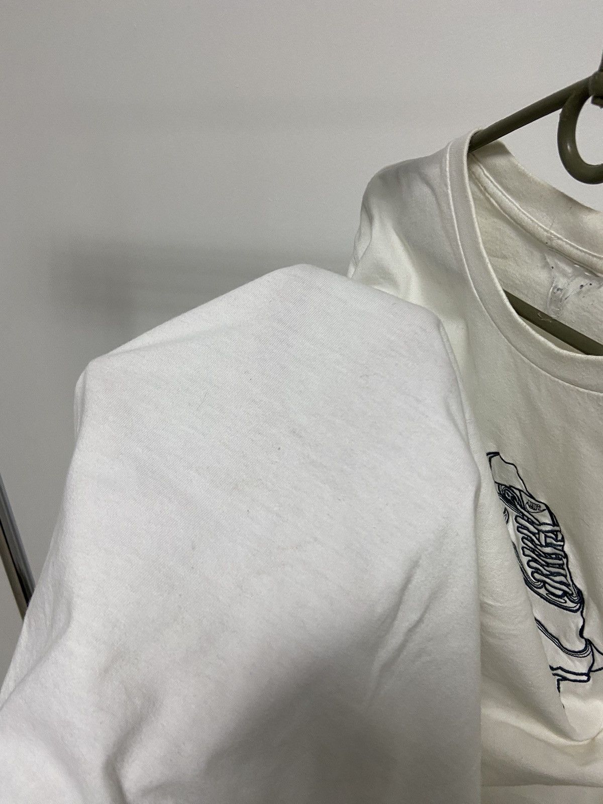 Nike × Vintage Nike Air Max T Shirt Vintage Big Logo Print SB Y2K Size US L / EU 52-54 / 3 - 7 Thumbnail