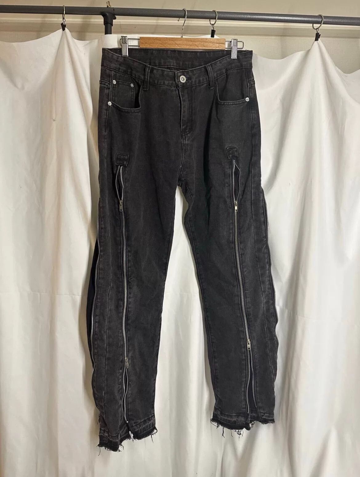 Japanese Brand Vintage Japanese Zip Detail Denim Pants Size US 31 - 1 Thumbnail