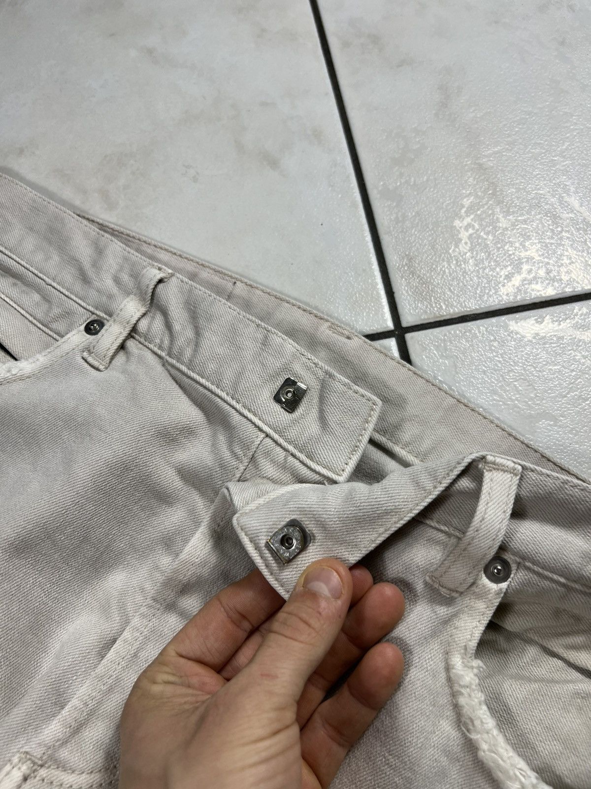 Balmain Archive Balmain biker beige distressed denim pants zippers Size US 34 / EU 50 - 12 Thumbnail
