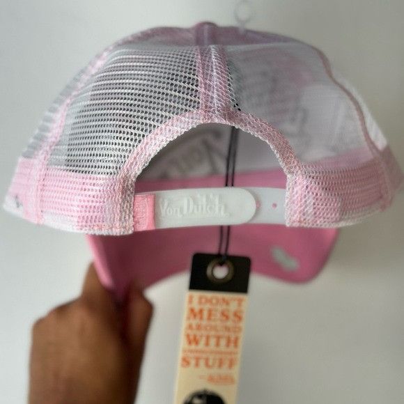 Designer × Von Dutch NWT VON DUTCH PINK CRUSH VELVET TRUCKER HAT Size ONE SIZE - 8 Thumbnail