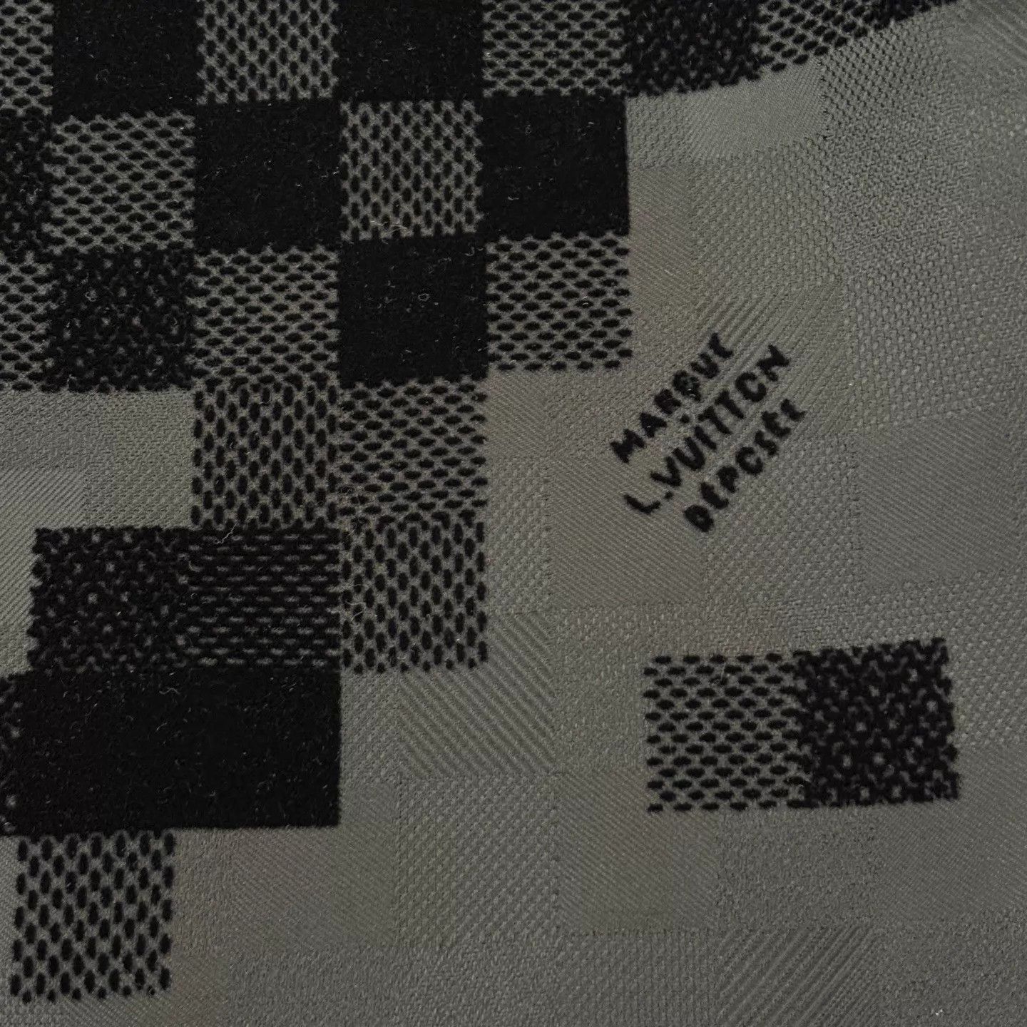 Louis Vuitton LV 25 New Checked Flocked 1-Button Black Jacket 48 Size US M / EU 48-50 / 2 - 7 Thumbnail