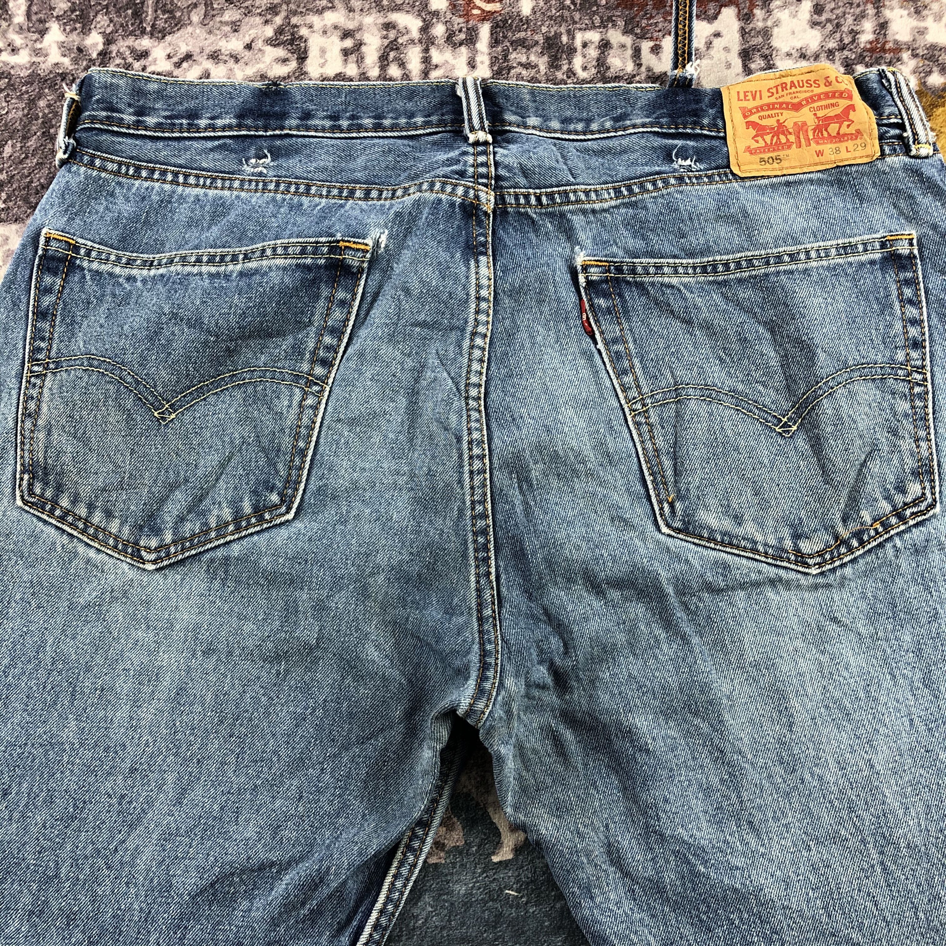 Levi's × Vintage Vintage Blue Wash Levis 505 Jeans-JM2985 Size US 39 - 5 Thumbnail