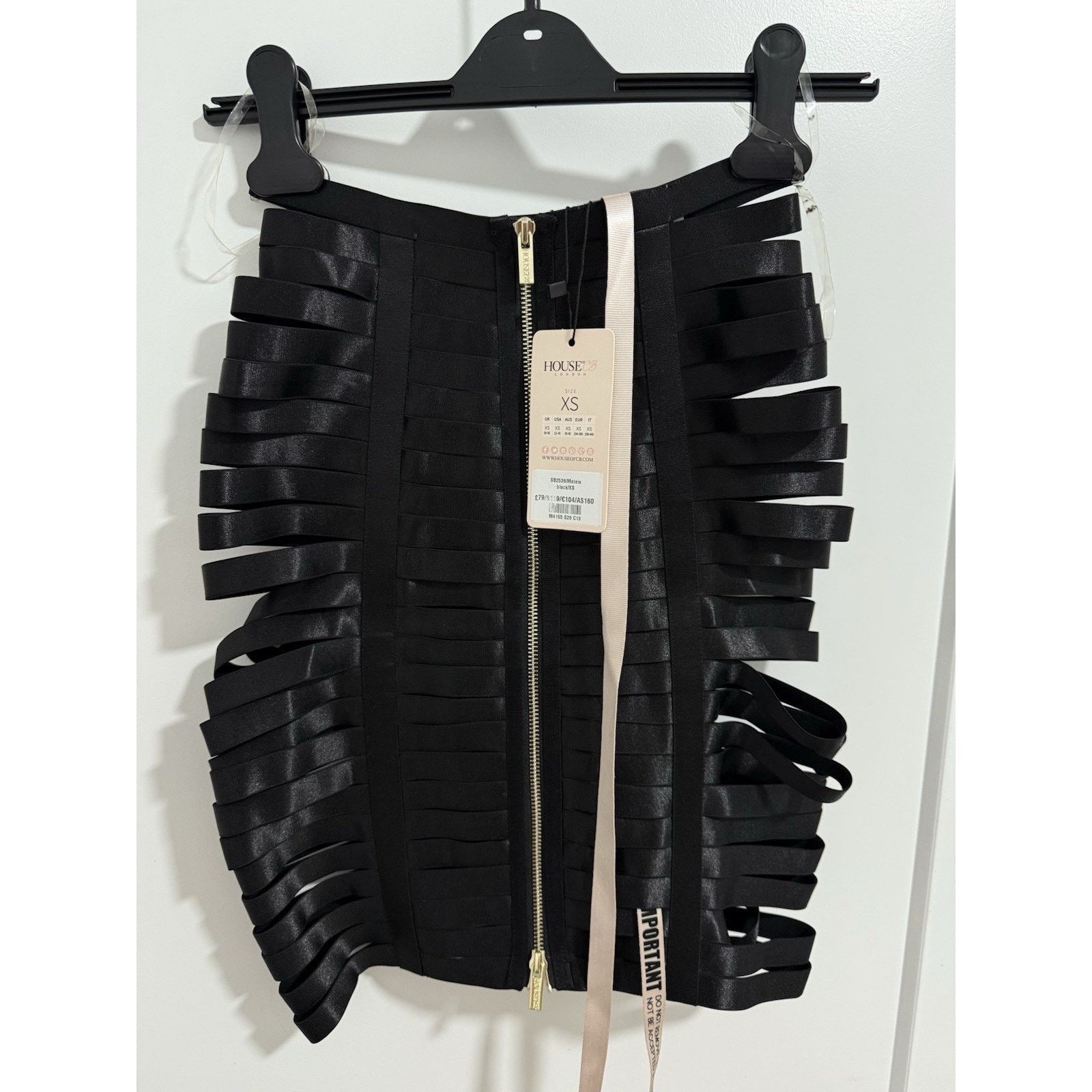 House of CB House of CB Mateia Black Bandage Woven Mini Skirt XS NWT Size 26" / US 2 / IT 38 - 3 Thumbnail