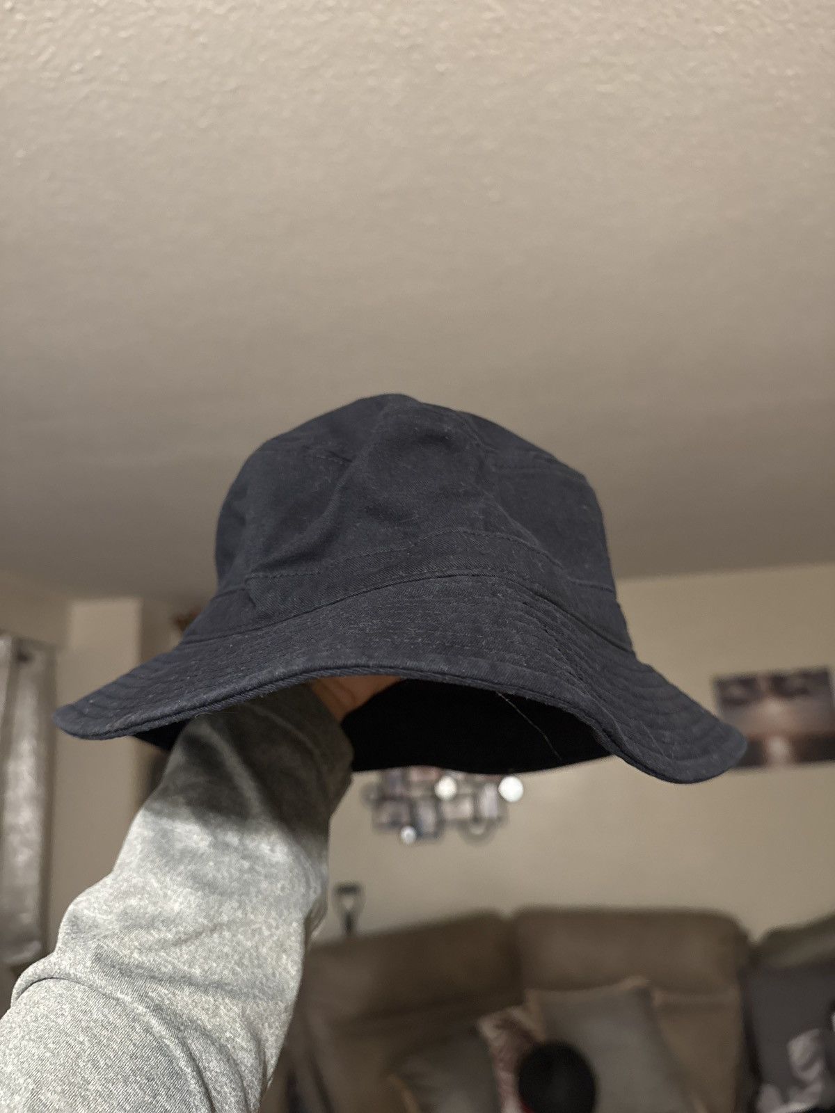 Aritzia Aritzia Tna bucket hat in black Size ONE SIZE - 3 Thumbnail
