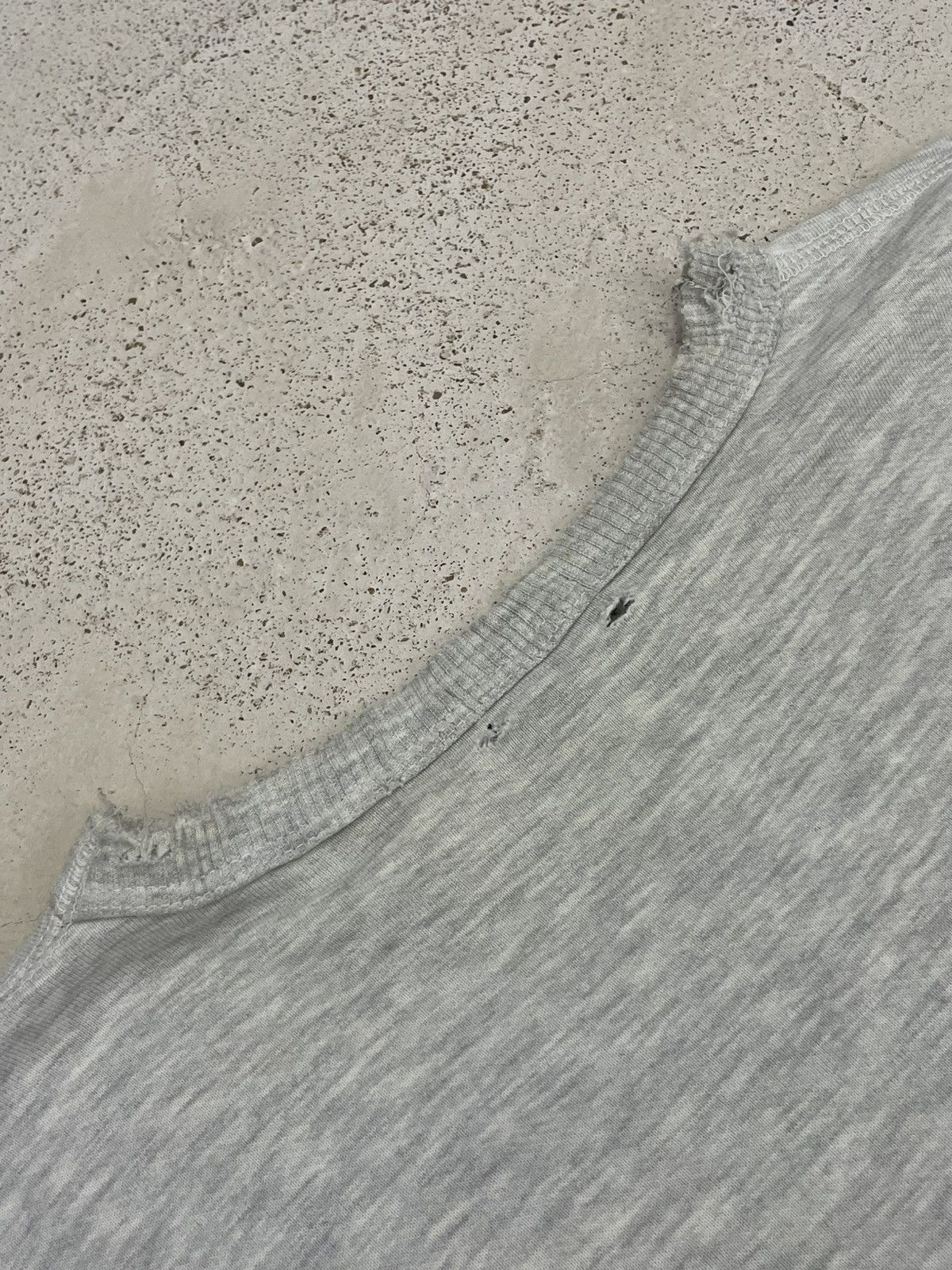 Uniqlo Vintage Y2K Uniqlo Distressed Defect Red Spot Rubbish Size US L / EU 52-54 / 3 - 11 Thumbnail