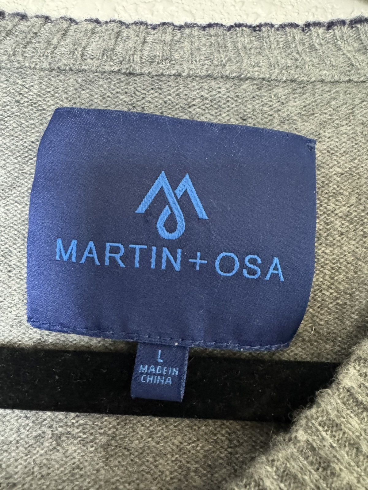 Martin + Osa MARTIN & OSA 100% CASHMERE V NECK GRAYSWEATER SIZE LARGE Size US L / EU 52-54 / 3 - 3 Thumbnail