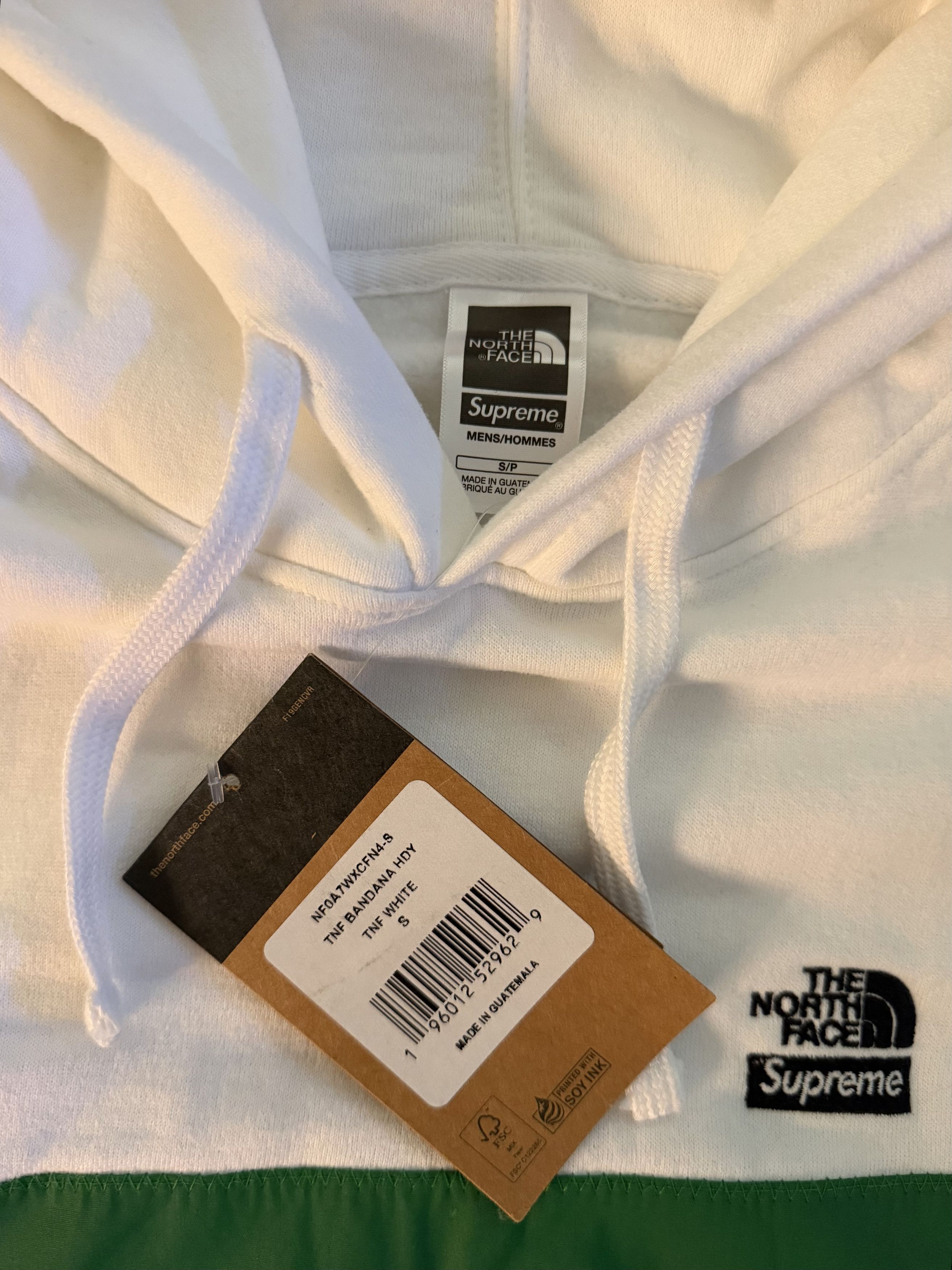 Supreme × The North Face Supreme x The North Face Bandana Hoodie New with Tag Size US S / EU 44-46 / 1 - 8 Thumbnail