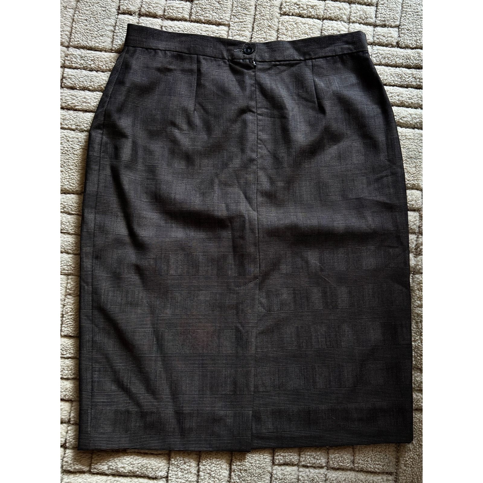 Isaia Napolii ISAIA NAPOLI Wool Blazer and Skirt Brown Classic Greige Size XXL / US 16-18 / IT 52-54 - 4 Thumbnail