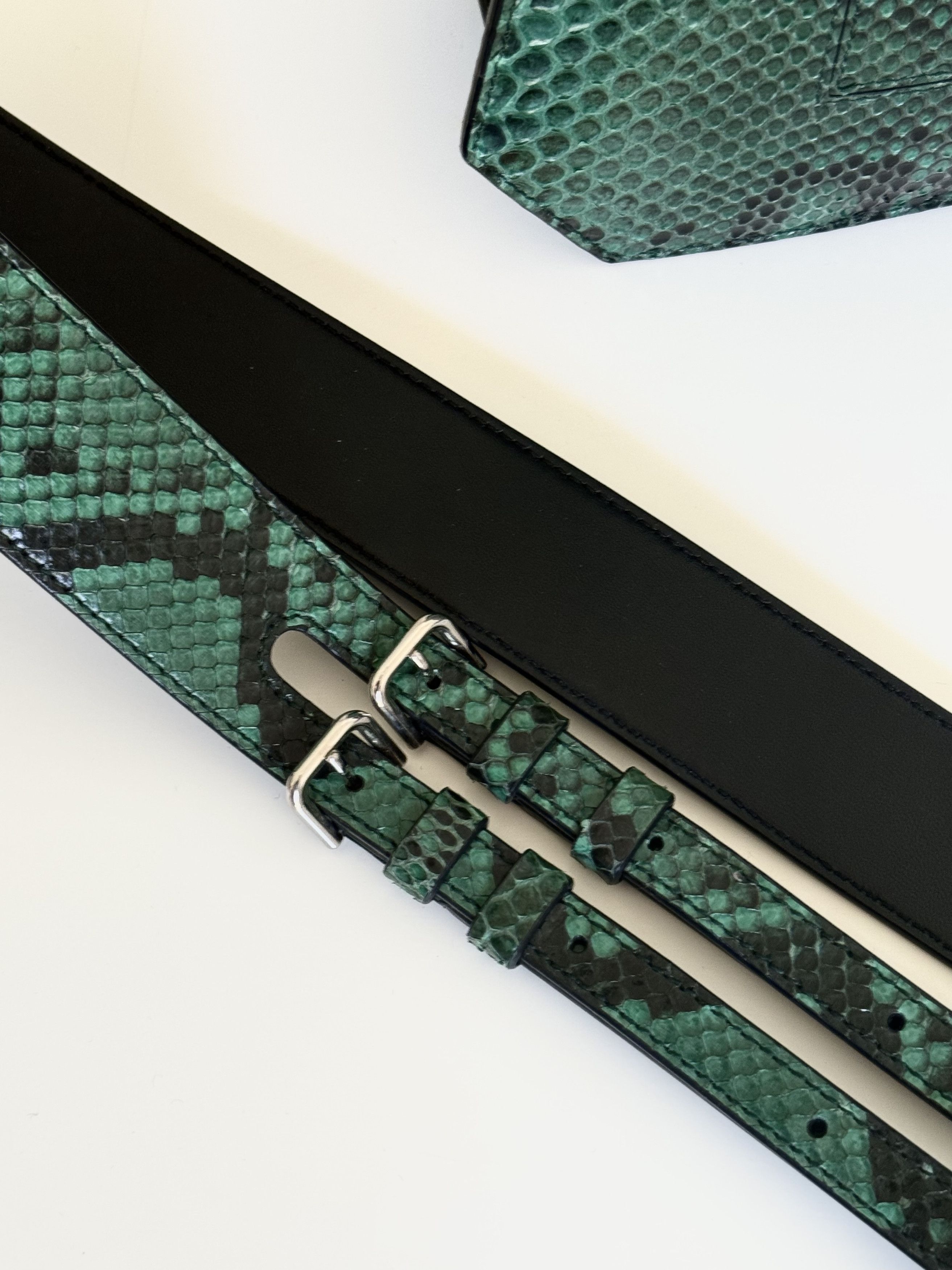 Byredo Byredo Limited Edition Dark Green Python Leather Bag Size ONE SIZE - 8 Thumbnail