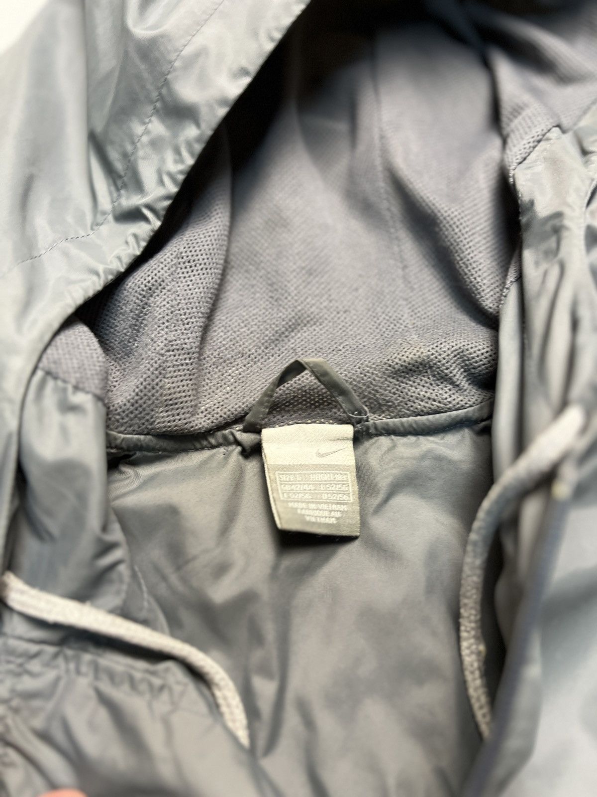 Nike × Vintage Vintage Nike Nylon Track Jacket Swoosh Y2k Size US L / EU 52-54 / 3 - 7 Thumbnail