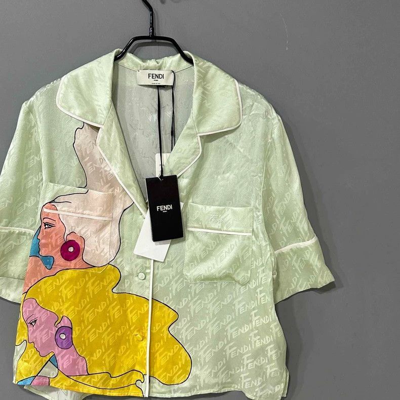 Fendi Fendi Graffiti Print Short Sleeve Shirt Size M / US 6-8 / IT 42-44 - 2 Thumbnail