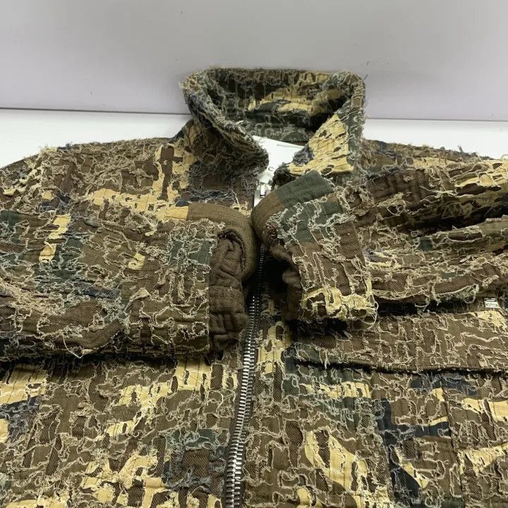 Givenchy Givenchy Givenchy Camo Print ZipUp Jacket for Men -2507 Size US M / EU 48-50 / 2 - 8 Thumbnail